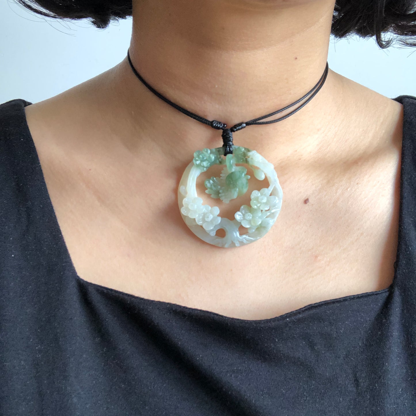 Movable! Certified Natural Xiu Jade Serpentine Hand Carved Magpie Bird Dangler with Flower Pendant Adjustable Necklace | Green & White