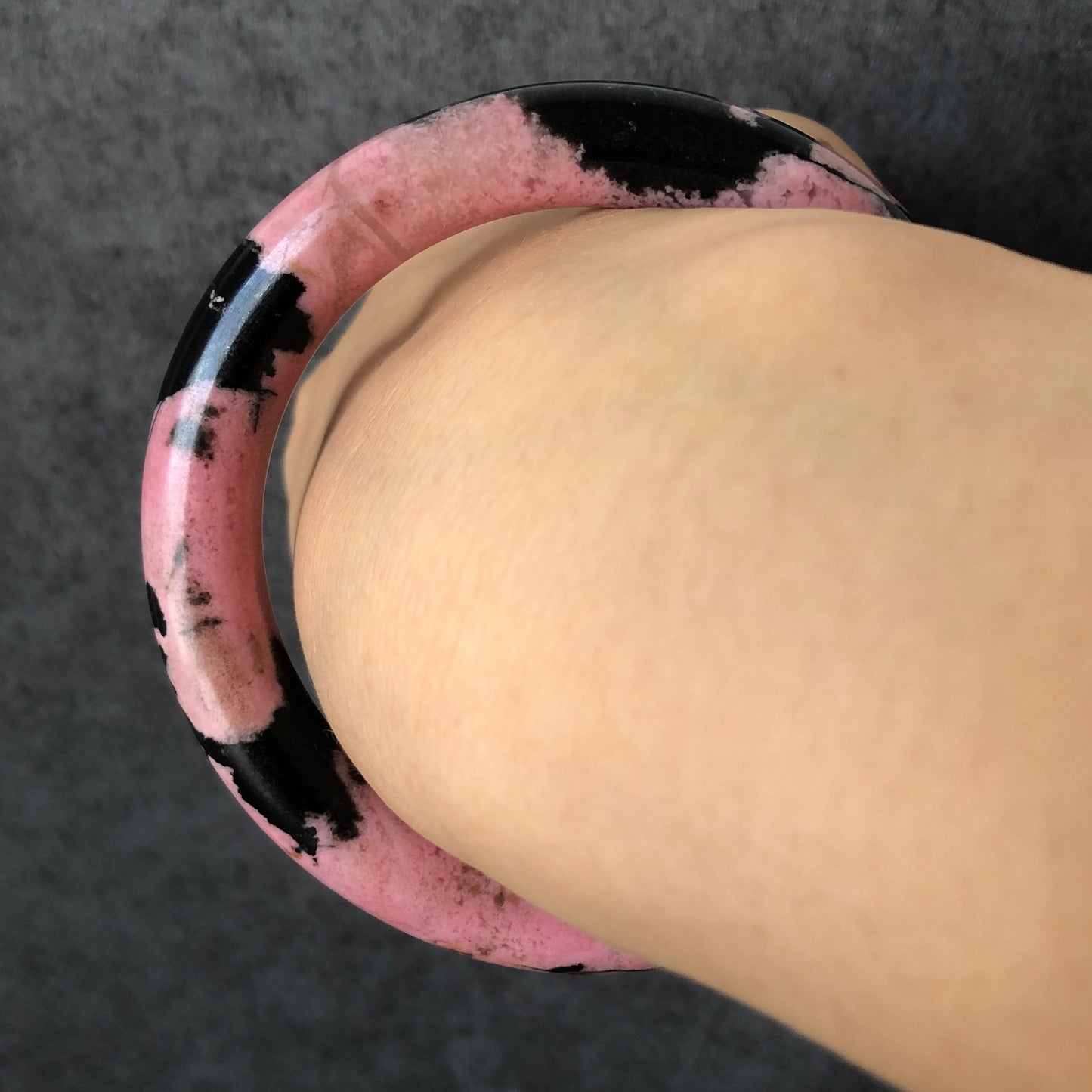 57mm High quality Natural Rhodonite Bangle Bracelet | Pink Granules with Black Ink | Icy and Translucent | Cool & Sweet | 57mm | No.134
