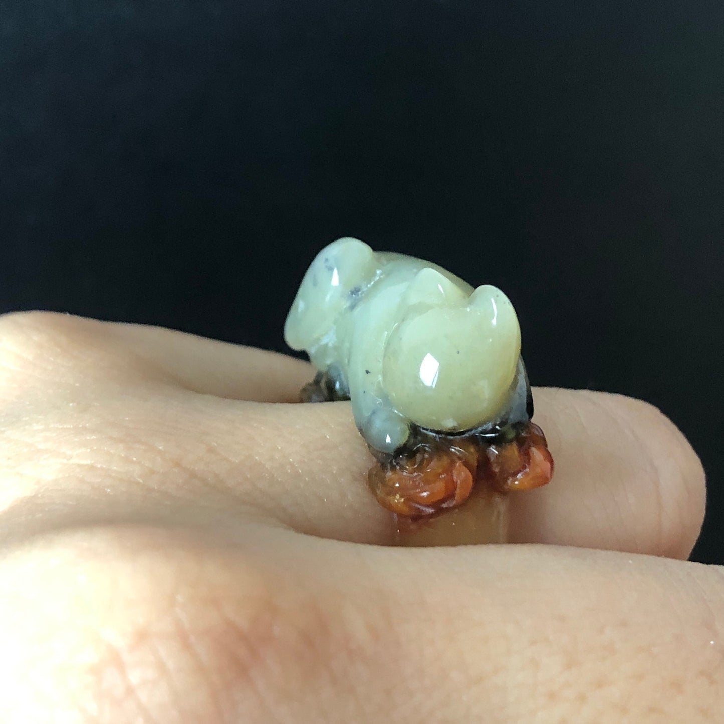 Natural Serpentine Xiu Jade Hand Craved Kitten Cat Flowers Stone Crystal Ring | Tri-colour Green, Caramel, White | 16.3mm (US 6)