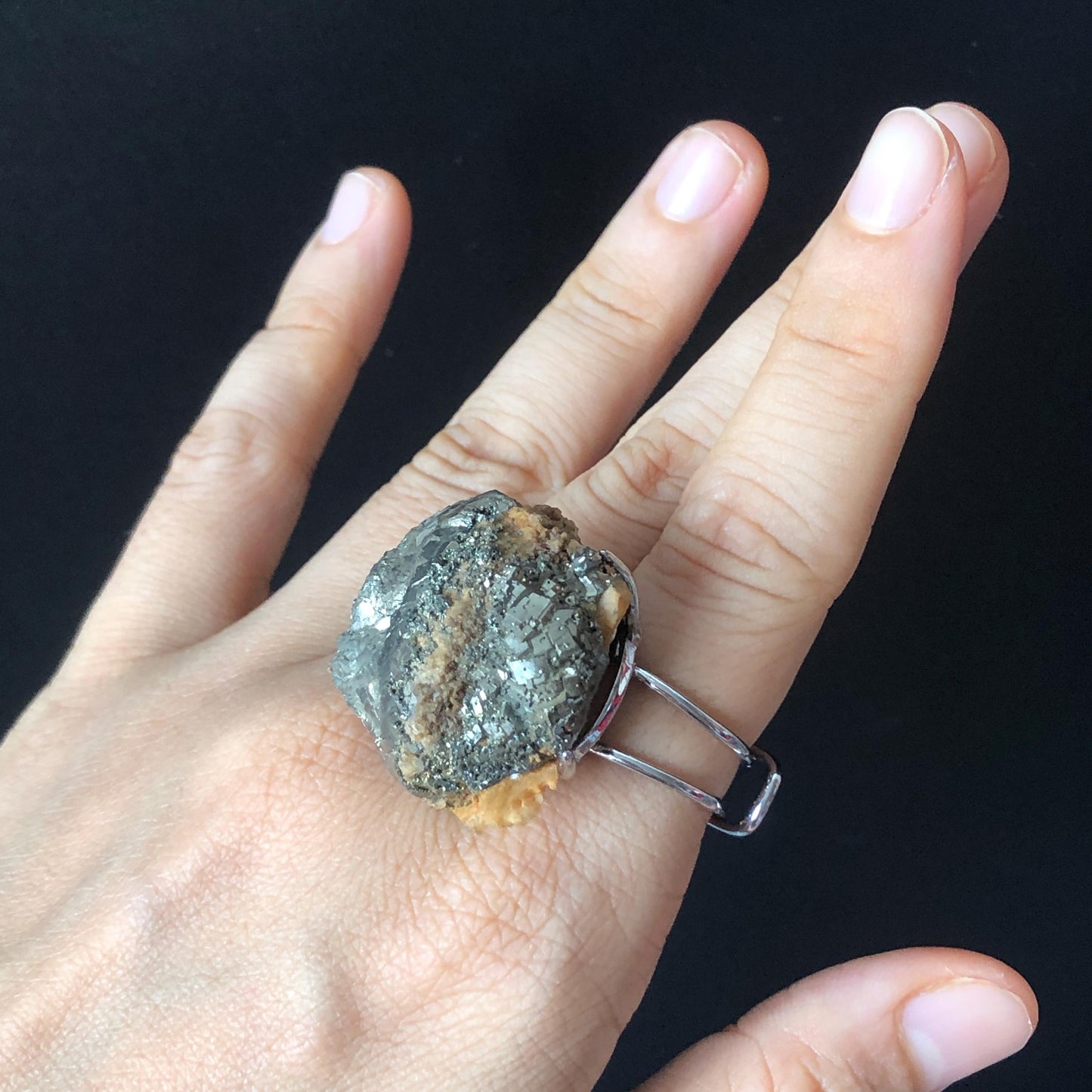 Raw Chalcopyrite Ring, Silver Raw Stone Ring Big Crystal Ring, Large Statement ring Birthstone, adjustable band, Chunky Irregular ring gift, silver-plated copper ring, birthstone ring gift for men and women, raw mineral ring, huge cocktail ring