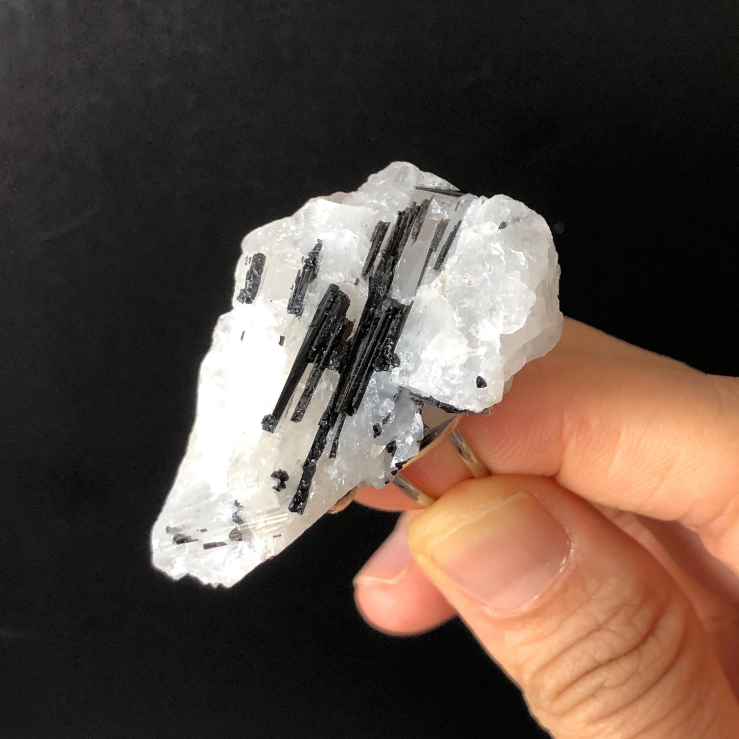 Black Tourmaline Quartz Ring, Large Raw Stone Ring Massive Raw Crystal Ring, Large Statement Ring, Chunky Irregular Oversized Gemstone Ring, silver-plated copper ring, huge cockail ring, root chakra stone for meditation, natural birthstone ring gift