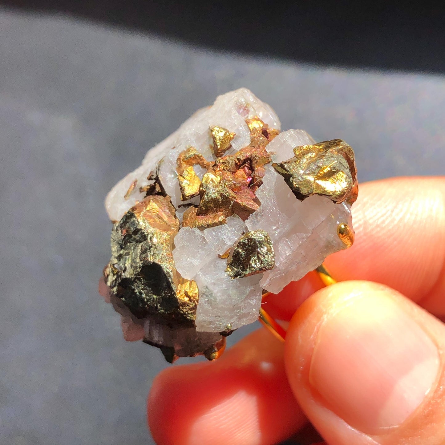 Raw Chalcopyrite Quartz Ring, Raw Stone Ring Big Raw Crystal Ring, Large Statement Ring, Chunky Irregular Ring, Oversize Gemstone Jewelry, gold-plated copper ring, Huge Cocktail Ring, Large Quartz Ring, Massive crystal Ring, Birthstone Ring for men