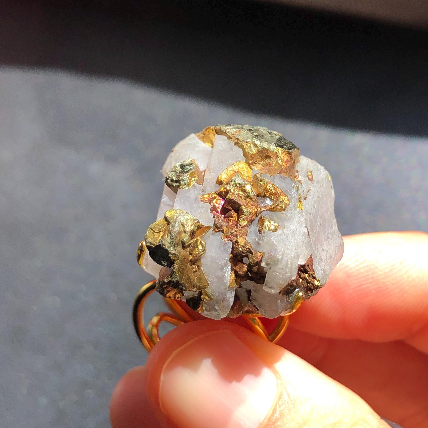Raw Chalcopyrite Quartz Ring, Raw Stone Ring Big Raw Crystal Ring, Large Statement Ring, Chunky Irregular Ring, Oversize Gemstone Jewelry, gold-plated copper ring, Huge Cocktail Ring, Large Quartz Ring, Massive crystal Ring, Birthstone Ring for men