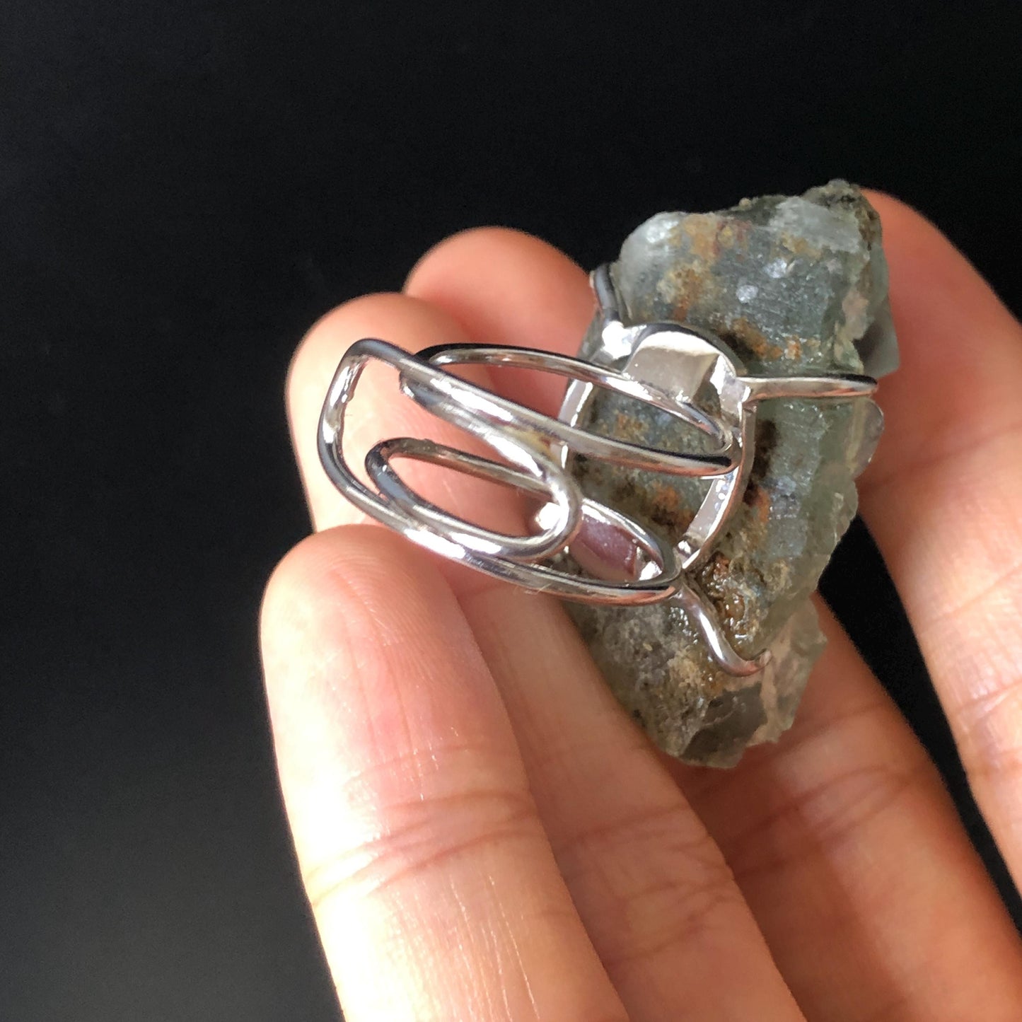 Raw Fluorite Ring, Big Raw Stone Ring Green, Large Raw Crystal Ring, Irregular Chunky Adjustable Statement Ring, Huge Cocktail Ring, birthstone gift for him and her, Ring for Men and Women, Third eye chakra stone ring, raw mineral ring, silver-plated