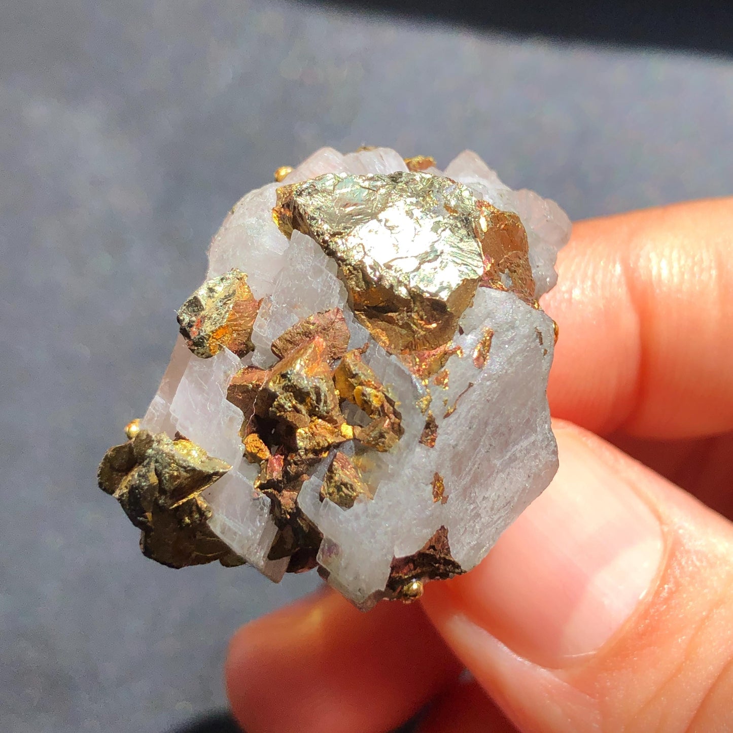 Raw Chalcopyrite Quartz Ring, Raw Stone Ring Big Raw Crystal Ring, Large Statement Ring, Chunky Irregular Ring, Oversize Gemstone Jewelry, gold-plated copper ring, Huge Cocktail Ring, Large Quartz Ring, Massive crystal Ring, Birthstone Ring for men