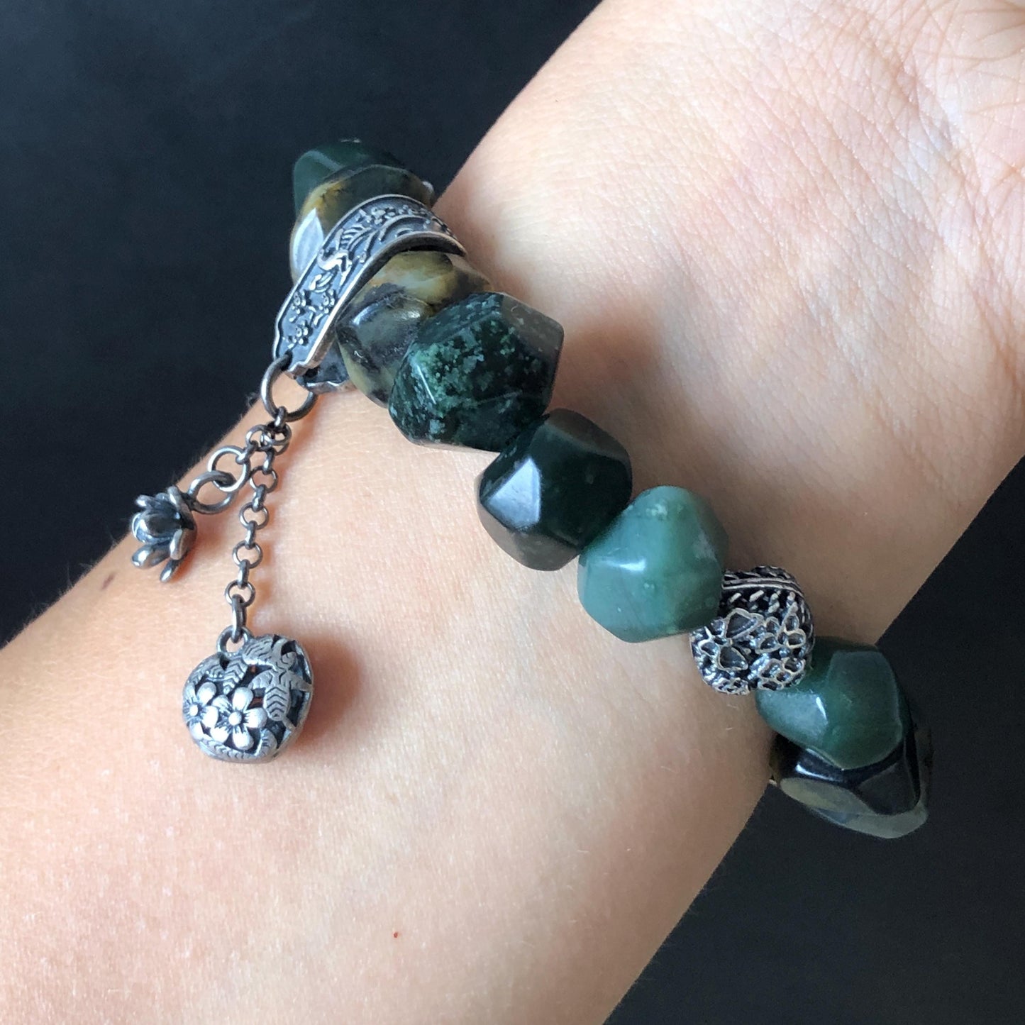 Natural Xiu Jade Serpentine Hand Carved Rabbit Bunny Charm with Irregular Bead Bracelet | Yellow & Deep Green Jade | Vintage Tibetan Silver gift for her rabbit lover gift bunny lover gift customised bracelet hand engraved jade bracelet hand carved bracelet carved charm carved pendant rabbit carving bunny bracelet yellow jade green jade silver bracelet tailor made bracelet personalised bracelet diy bracelet natural untreated jade elastic stretch bracelet