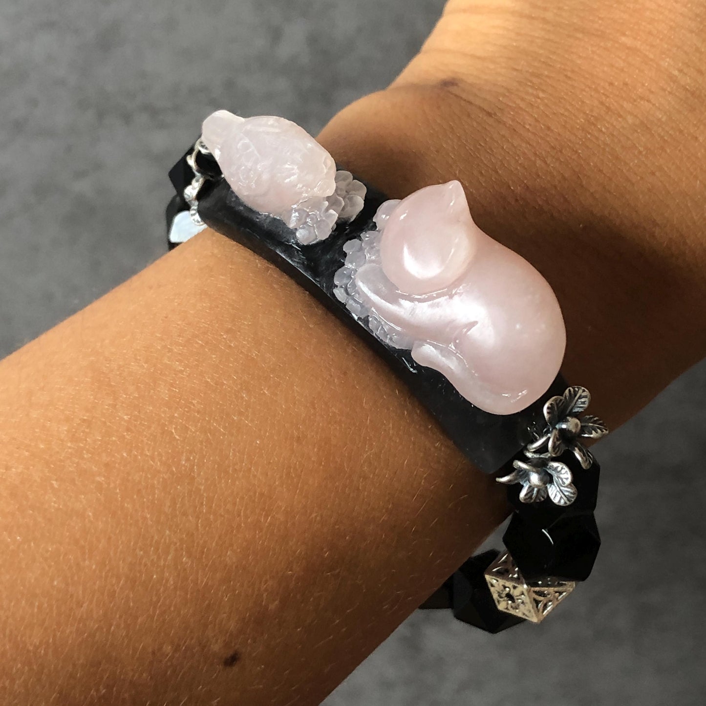 Natural Xiu Jade Serpentine Hand Carved Cat & Bird Charm with Black Agate Bead Bracelet | Black Pink Jade | Vintage Tibetan Silver | Crystal Stone Gemstone Gift for her elastic stretch bracelet jade carving pink jade black jade hand engraved jade bracelet hand carved jade charm jade pendant black bead bracelet big beaded bracelet silver accessory vintage bracelet antique bracelet cat carving engraved bird carving tailor made customized gift personalised gothic bracelet cat lover gift