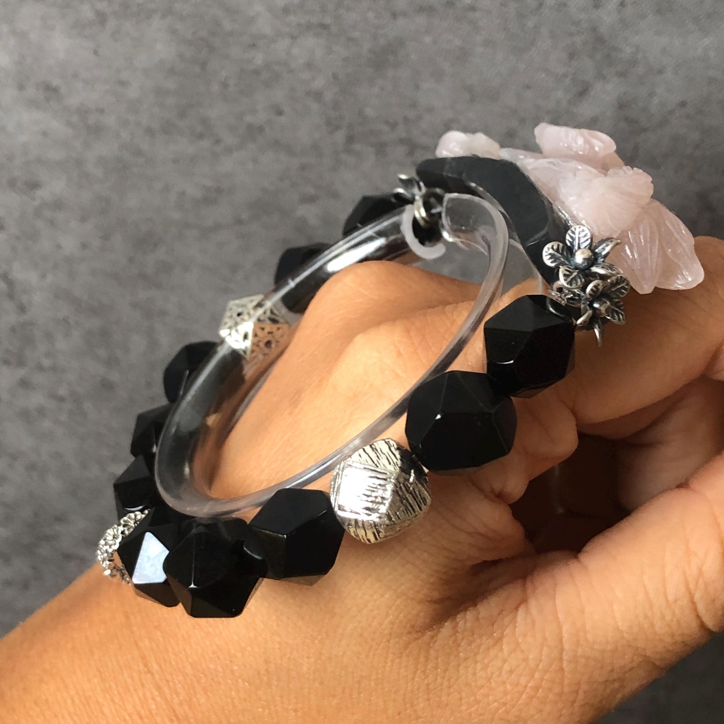Natural Xiu Jade Serpentine Hand Carved Nine-Tailed Fox Charm with Black Agate Bead Bracelet | Black Pink Jade | Vintage Tibetan Silver | Crystal Stone Gemstone Gift for her elastic stretch bracelet jade carving pink jade black jade hand engraved jade bracelet hand carved jade charm jade pendant black bead bracelet big beaded bracelet silver accessory vintage bracelet antique bracelet nine tail fox carving hand engraved fox tailor made customized gift personalised gothic bracelet fox lover gift