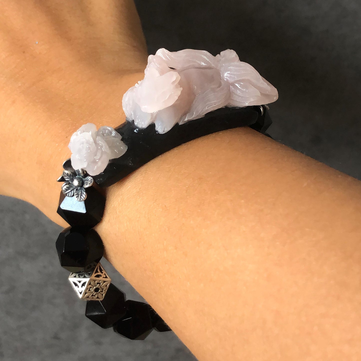 Natural Xiu Jade Serpentine Hand Carved Nine-Tailed Fox Charm with Black Agate Bead Bracelet | Black Pink Jade | Vintage Tibetan Silver | Crystal Stone Gemstone Gift for her elastic stretch bracelet jade carving pink jade black jade hand engraved jade bracelet hand carved jade charm jade pendant black bead bracelet big beaded bracelet silver accessory vintage bracelet antique bracelet nine tail fox carving hand engraved fox tailor made customized gift personalised gothic bracelet fox lover gift