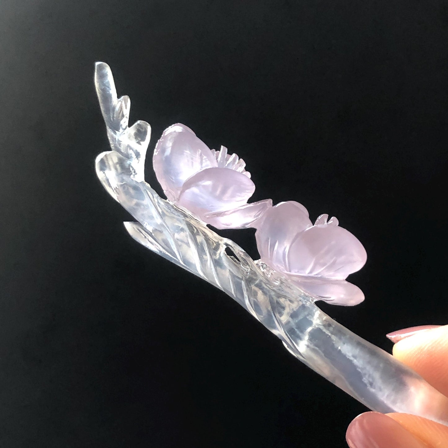 Natural Fluorite Hand Carved Peach Blossom Flower Hair Pin: Purple and White Handcrafted Crystal Hanfu Hair Stick in Asian Chinese Vintage Style Handcrafted Hair Fork Bridal Wedding Headpiece gift for her japanese hairpin korean hair stick chinese hair fork vintage hair comb antique hair pins hanfu hair stick bridal shower hair jewelry wedding headpiece bridal shower gift engagement hair accessory jade carving hand engraved purple crystal hand carved hairpins untreated natural crystal hairpin