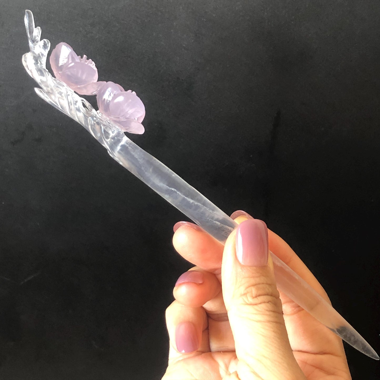 Natural Fluorite Hand Carved Peach Blossom Flower Hair Pin: Purple and White Handcrafted Crystal Hanfu Hair Stick in Asian Chinese Vintage Style Handcrafted Hair Fork Bridal Wedding Headpiece gift for her japanese hairpin korean hair stick chinese hair fork vintage hair comb antique hair pins hanfu hair stick bridal shower hair jewelry wedding headpiece bridal shower gift engagement hair accessory jade carving hand engraved purple crystal hand carved hairpins untreated natural crystal hairpin