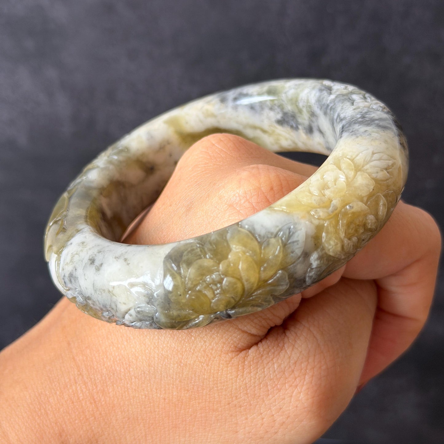56.4mm Xiu Jade Serpentine Hand Carved Peony Flowers Bangle: Natural Gray White Green Jade Handcrafted Bracelet, Stone Carving Gemstone Jewelry
Gift for her wide jade bangle jade carving hand engraved stone carving natural untreated jade bracelet white jade green jade gray jade handcraft jade peony carving flower carving chinese jade vintage bangle antique bracelet Osmanthus flower antique bangle hand engraved jewelry lotus carving lotus leaves