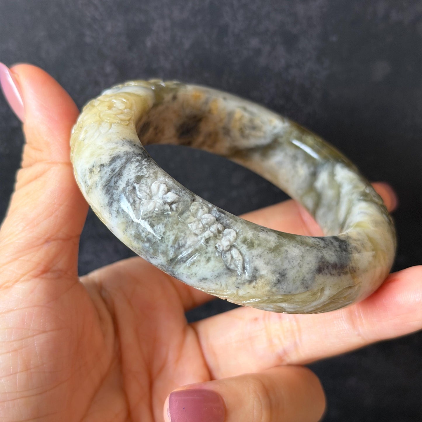 56.4mm Xiu Jade Serpentine Hand Carved Peony Flowers Bangle: Natural Gray White Green Jade Handcrafted Bracelet, Stone Carving Gemstone Jewelry
Gift for her wide jade bangle jade carving hand engraved stone carving natural untreated jade bracelet white jade green jade gray jade handcraft jade peony carving flower carving chinese jade vintage bangle antique bracelet Osmanthus flower antique bangle hand engraved jewelry lotus carving lotus leaves