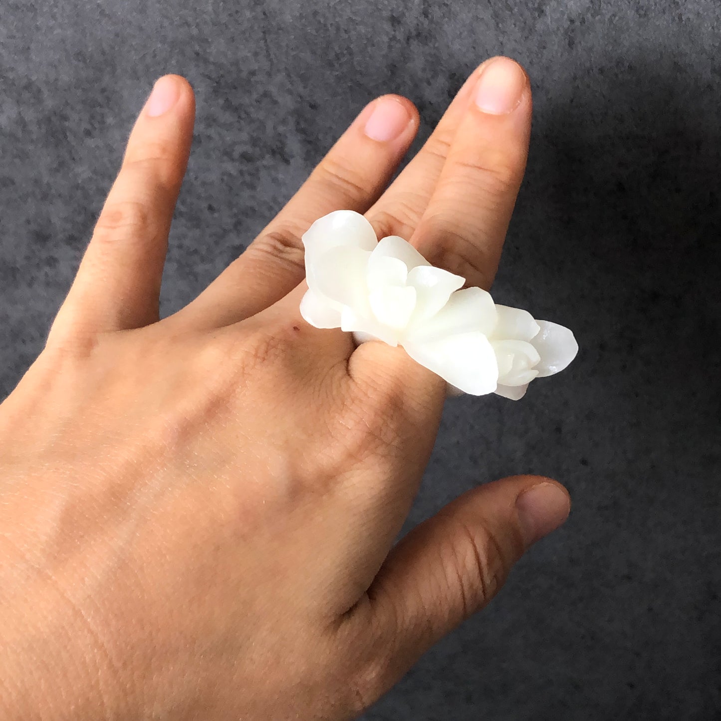 Custom Size Natural Xiu Jade Serpentine Hand Carved White Yulan flowers Ring