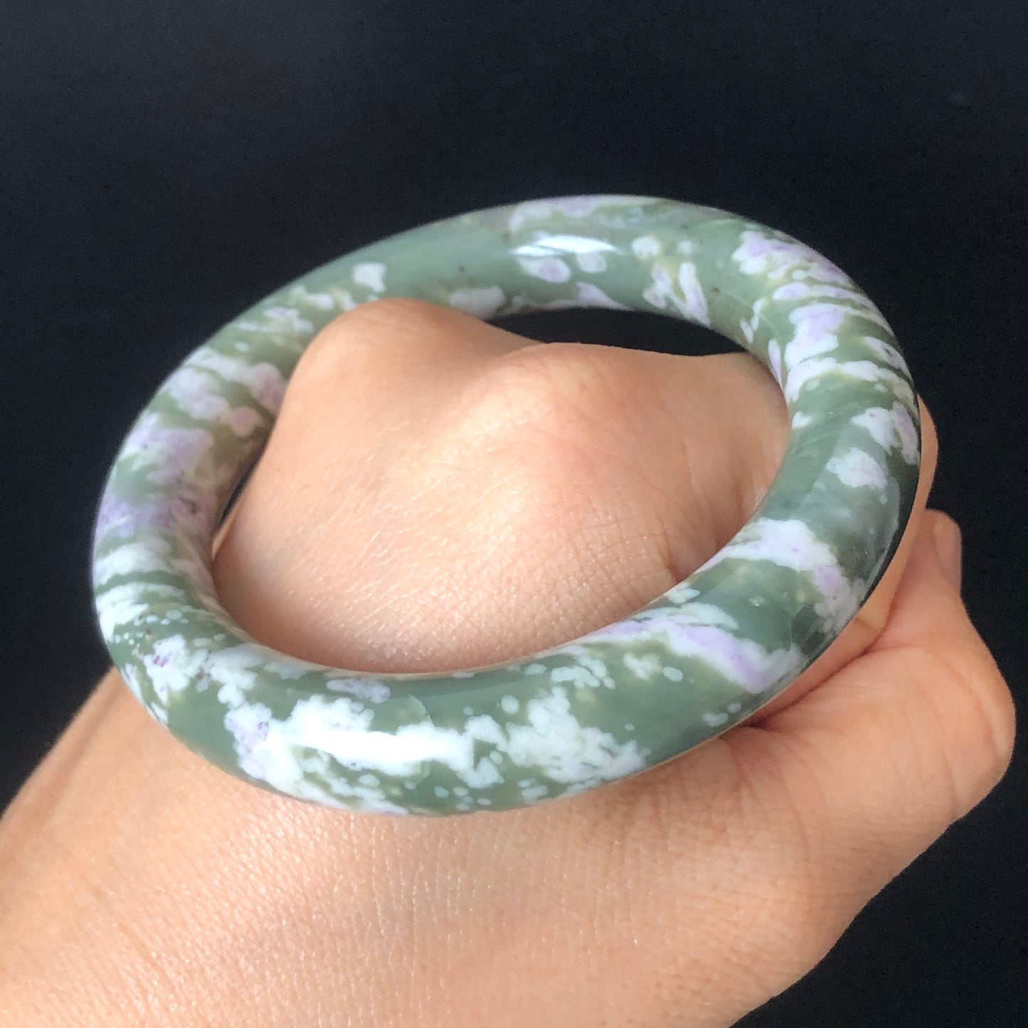 52.7mm Natural Hetian Jade Bangle Nephrite Stone Bracelet | Green Jade with White & Purple Flower | Wisteria Flowers