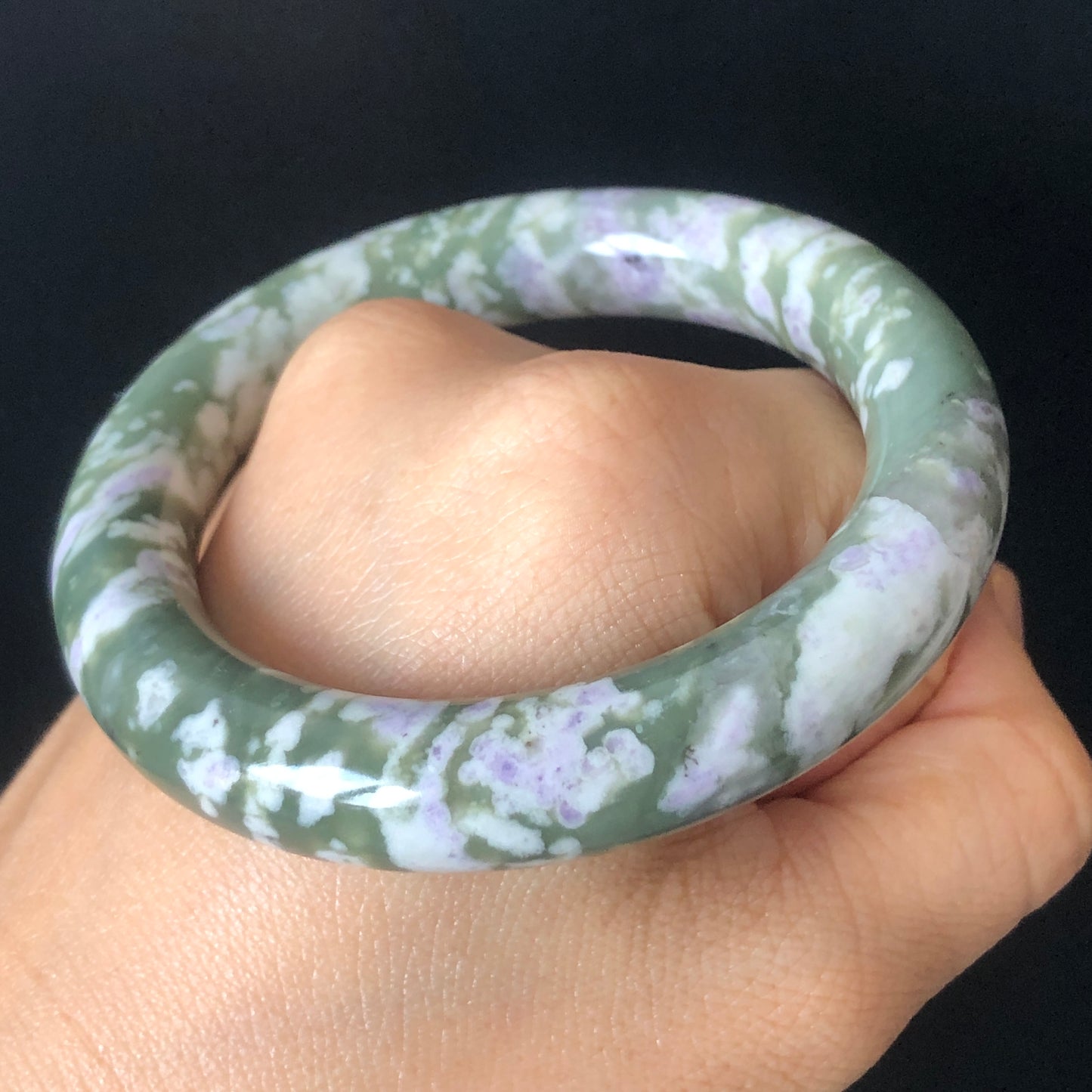 52.7mm Natural Hetian Jade Bangle Nephrite Stone Bracelet | Green Jade with White & Purple Flower | Wisteria Flowers