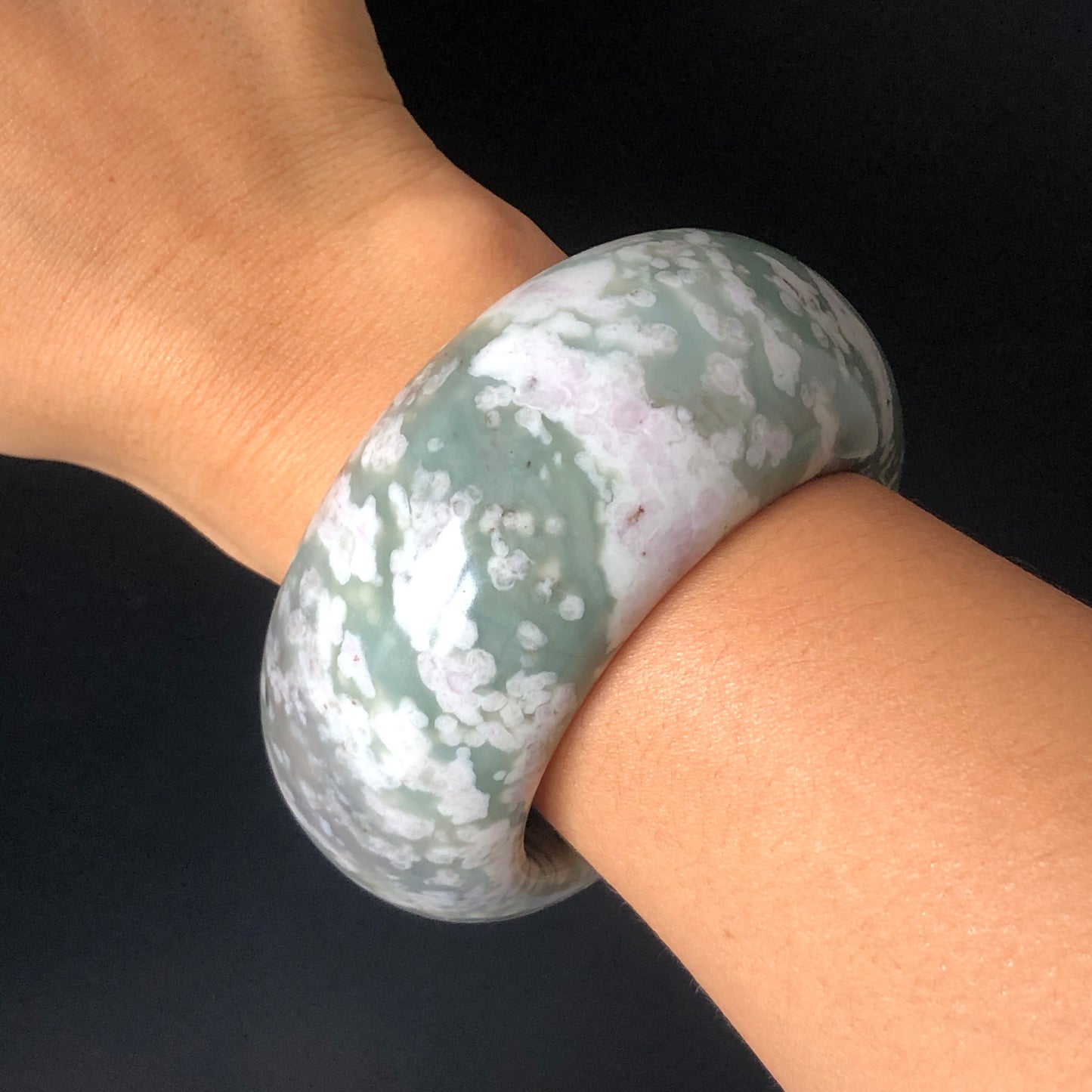 56mm Natural Hetian Jade (Nephrite) Bangle | Green Jade with White & Purple Flower Pattern | Wisteria Flowers