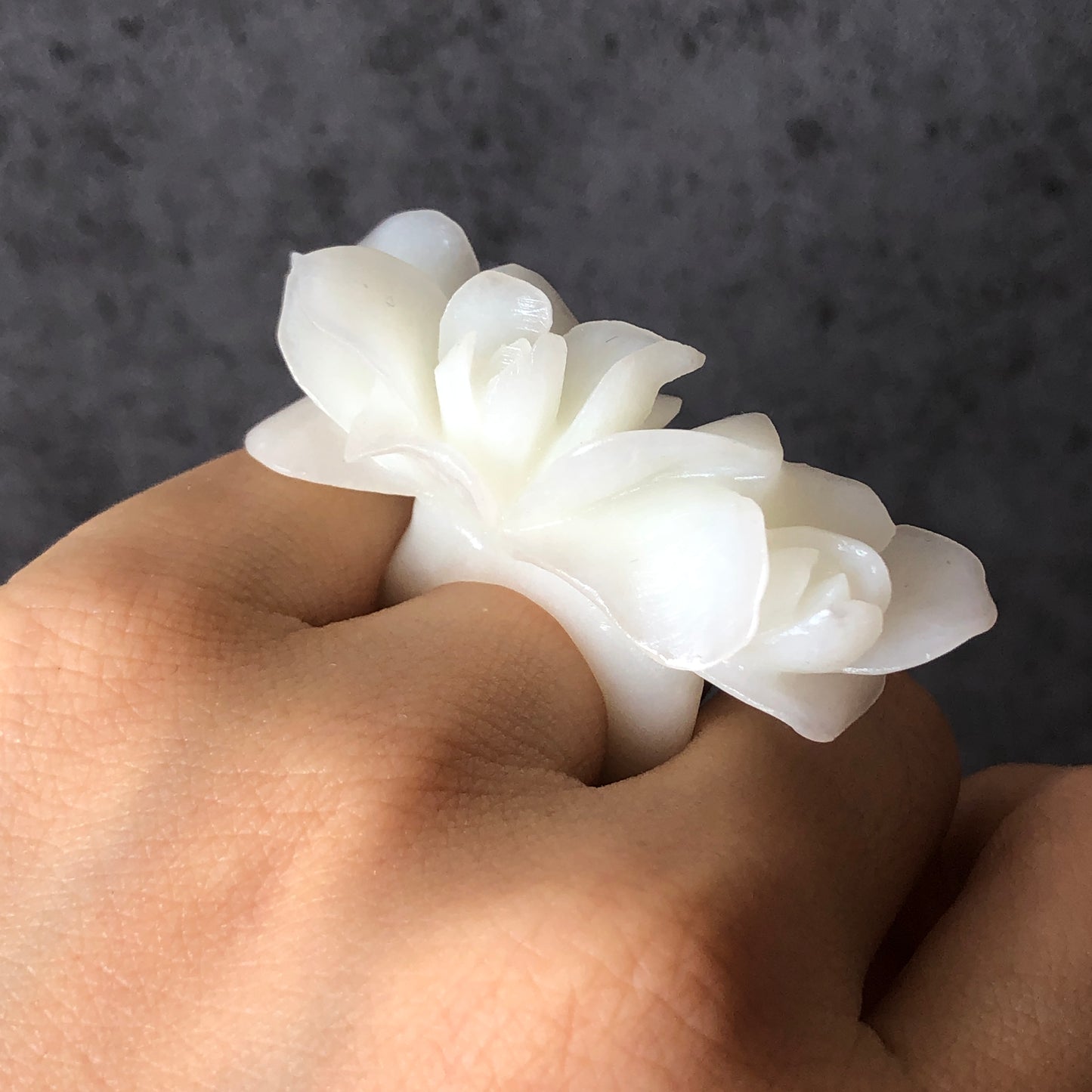 Custom Size Natural Xiu Jade Serpentine Hand Carved White Yulan flowers Ring