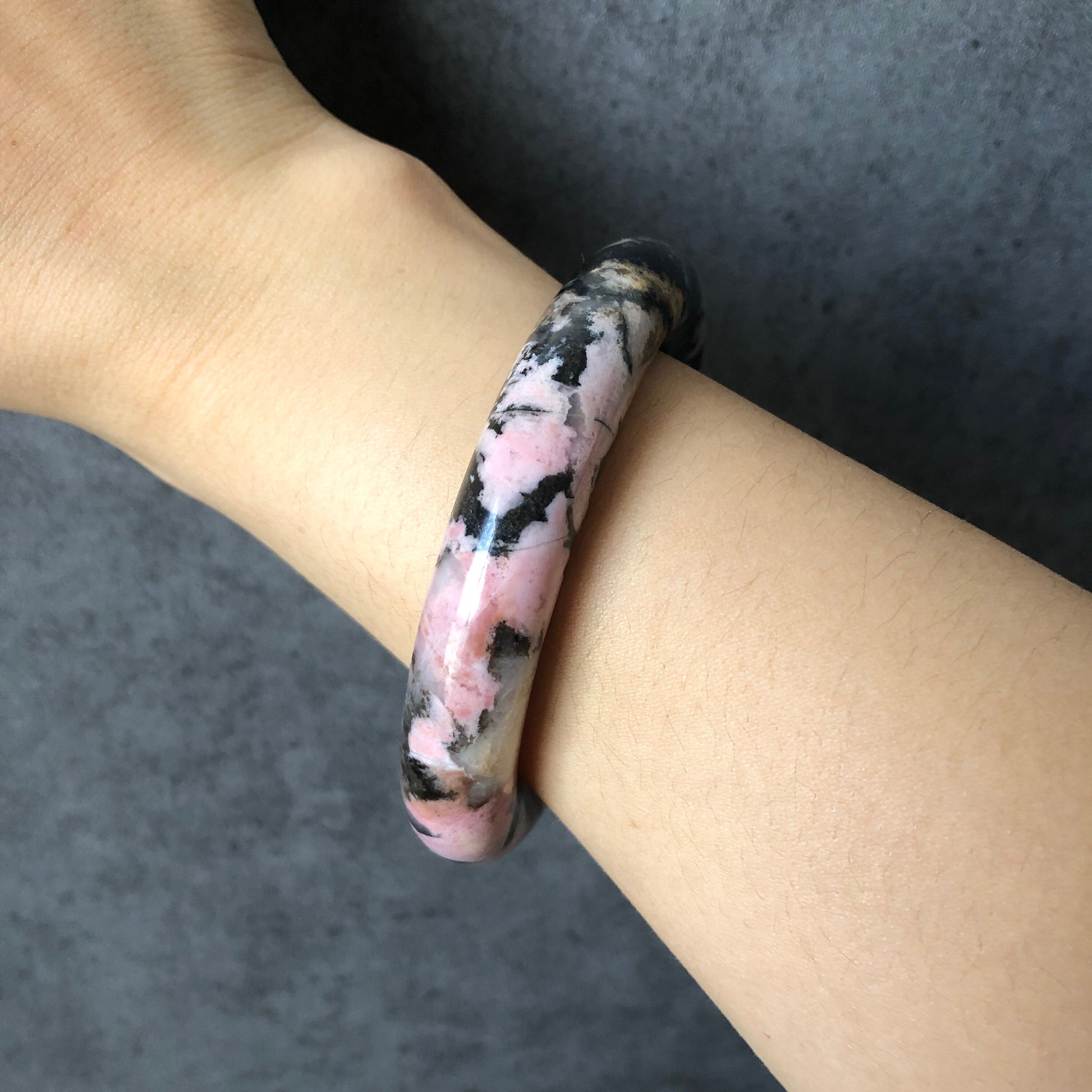 58.1mm High Quality Natural Rhodonite Bangle Bracelet | Snow Flurry | Black Ink with Milky Pink | Cool & Stylish | Crystal Bangle