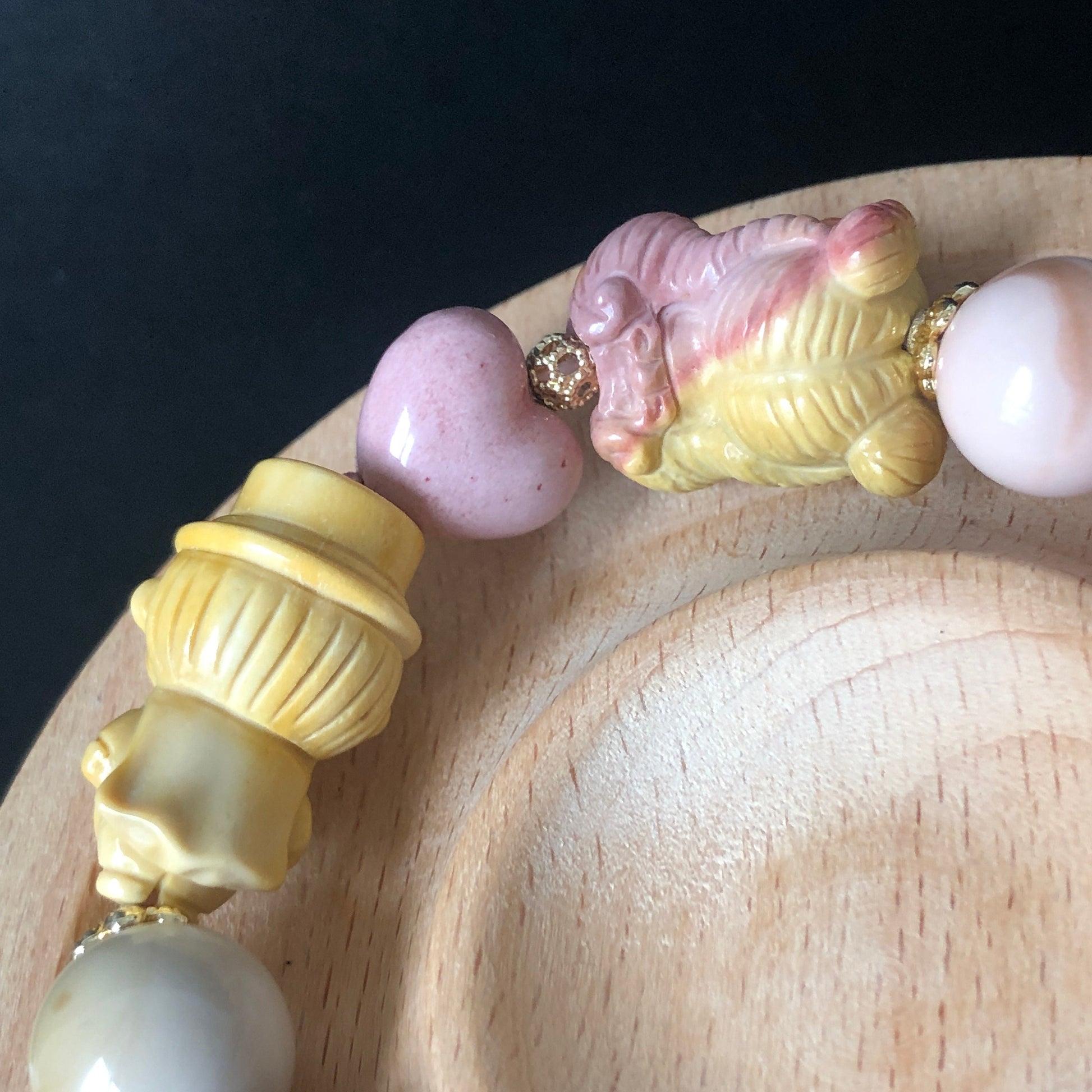 Natural Alashan Agate Bead Sailor Moon & Tuxedo Mask Carved Charm Shell Pearl Handmade Bead Bracelet | Macaroon DIY Crystal Stone Bracelet