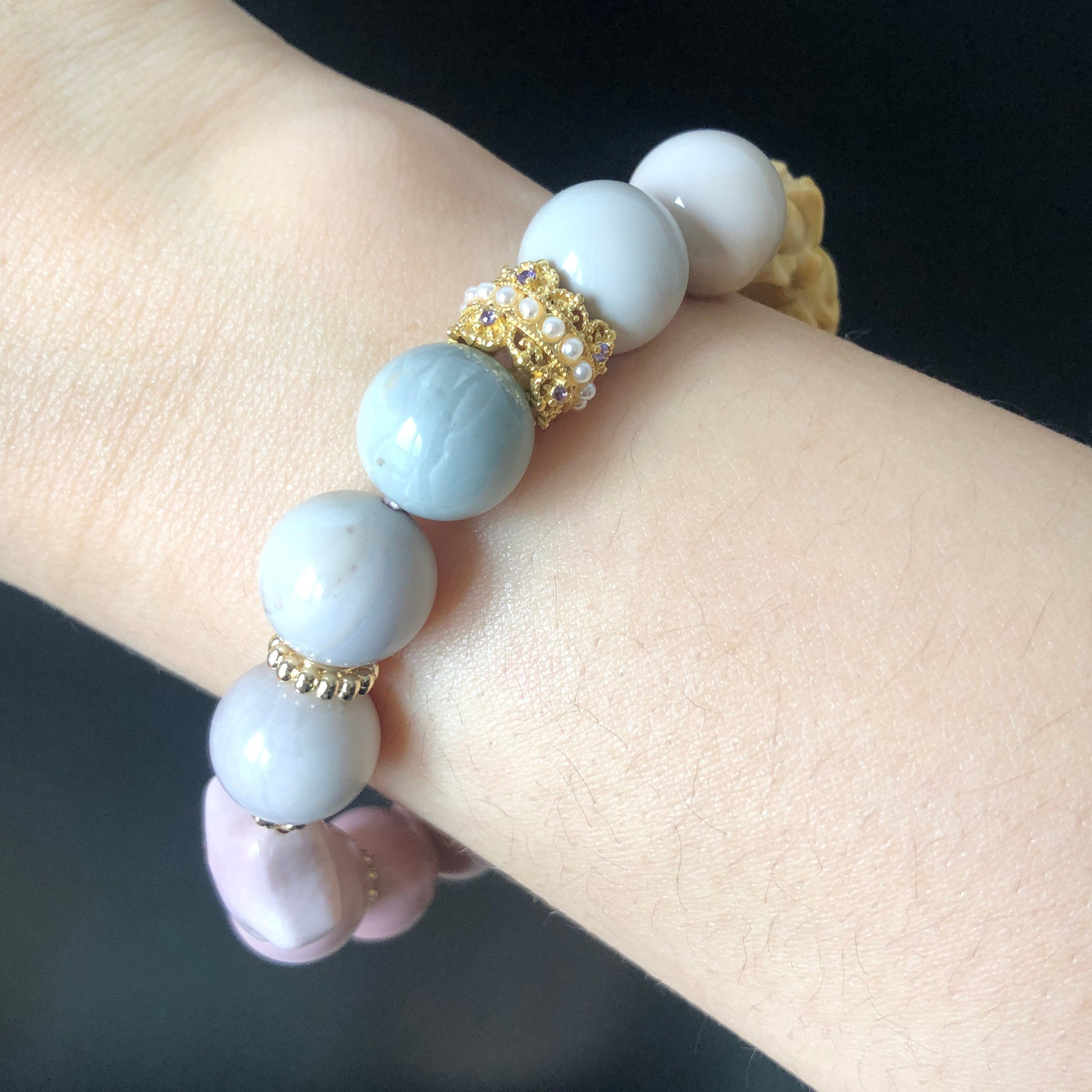 Natural Alashan Agate Bead Sailor Moon & Tuxedo Mask Carved Charm Shell Pearl Handmade Bead Bracelet | Macaroon DIY Crystal Stone Bracelet