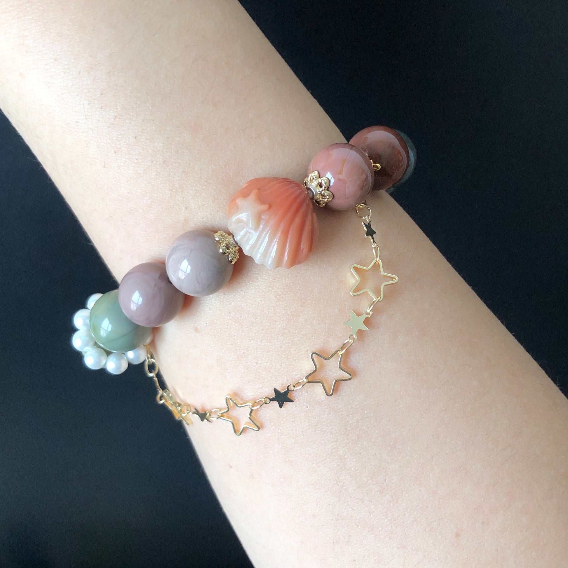 Natural Alashan Agate Mermaid with Star Fish, Sea Snail, Seashell dangler Charm Bead Bracelet | Gradient Rainbow | Crystal Gemstone DIY