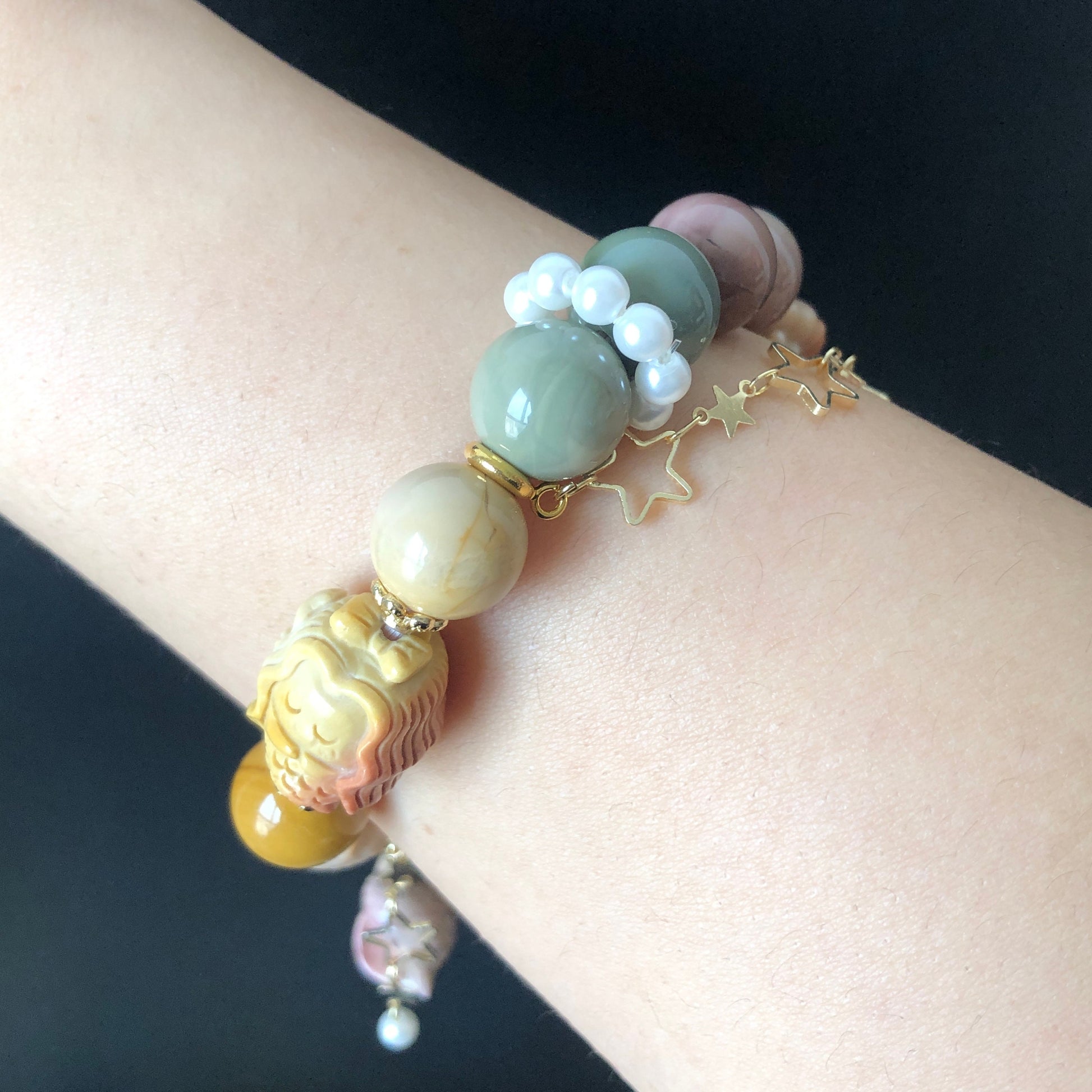 Natural Alashan Agate Mermaid with Star Fish, Sea Snail, Seashell dangler Charm Bead Bracelet | Gradient Rainbow | Crystal Gemstone DIY