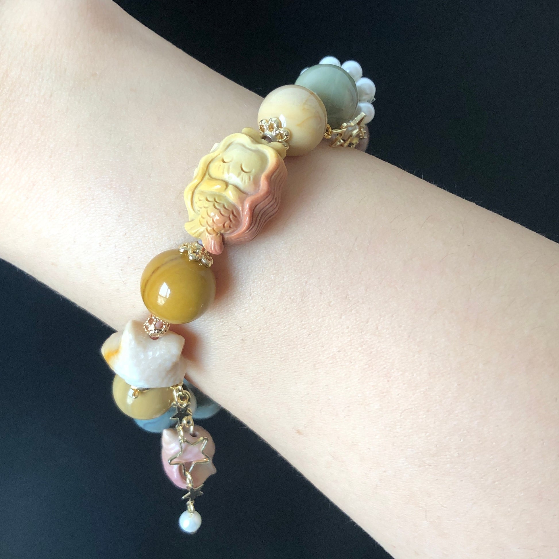 Natural Alashan Agate Mermaid with Star Fish, Sea Snail, Seashell dangler Charm Bead Bracelet | Gradient Rainbow | Crystal Gemstone DIY