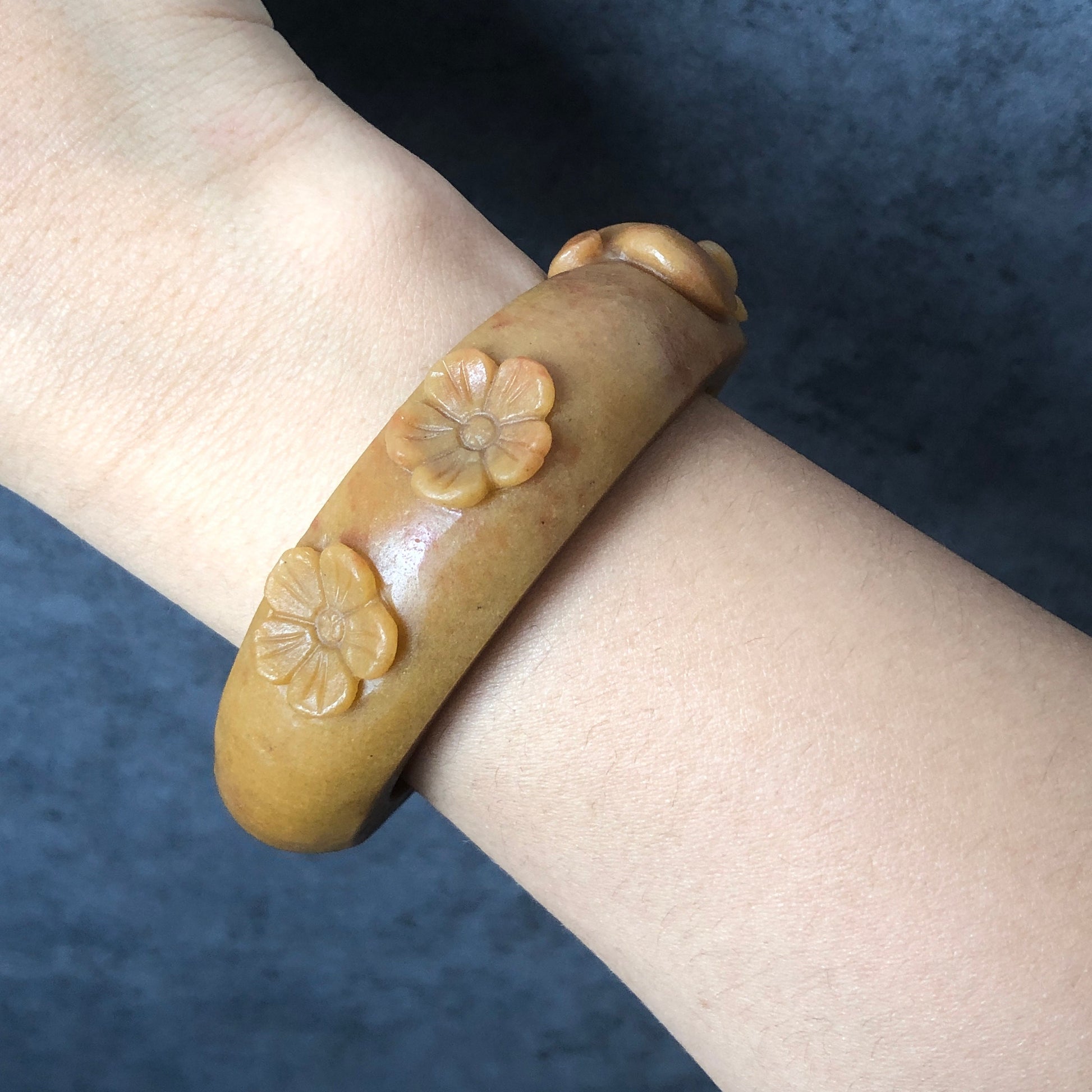 54.5mm Natural SheTaiCui Jade (Quartzite) Hand Carved Cat Ear Bangle Bracelet| Caramel Coffee Colour | Kitten Tail & Paw | Cat Lover Gift