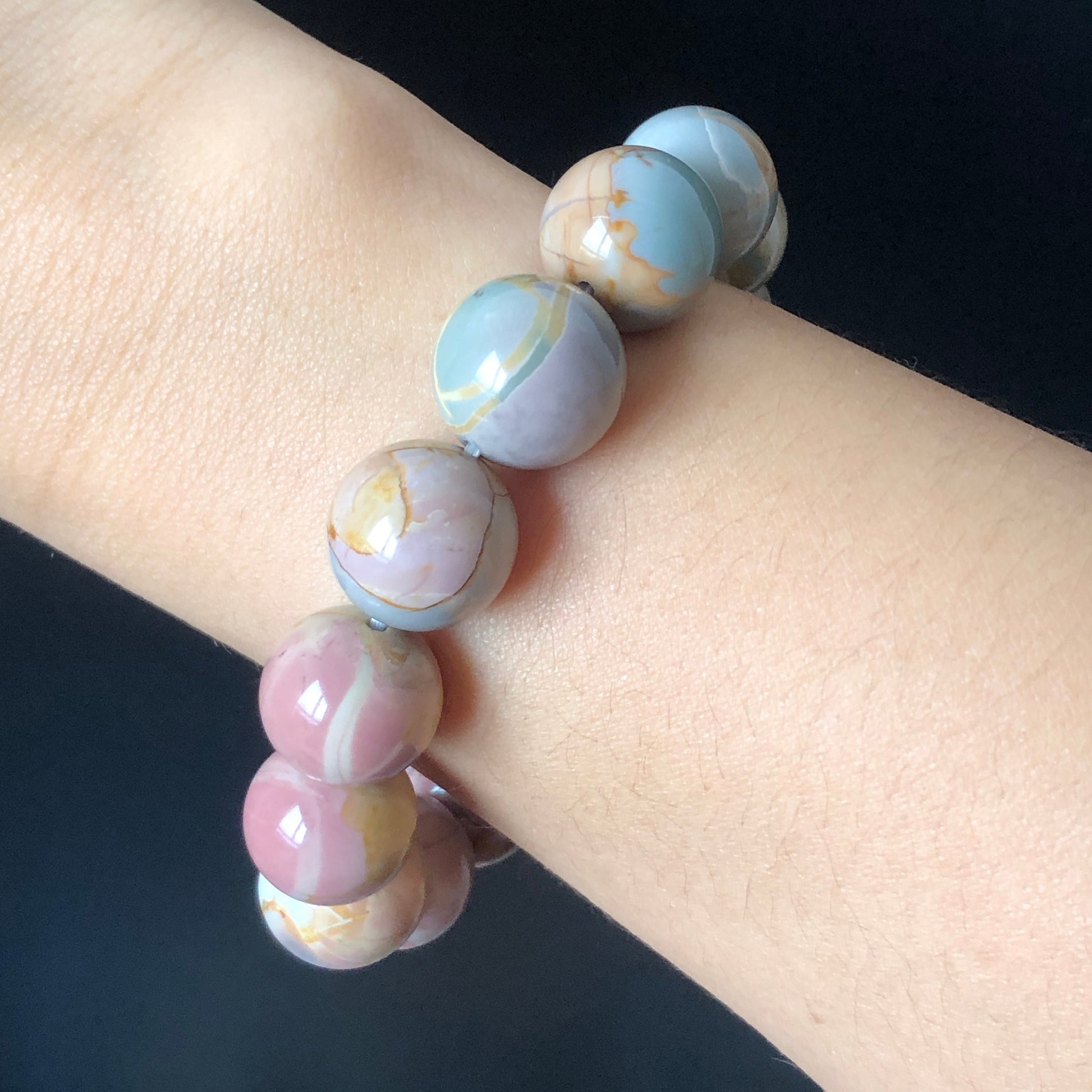 High Quality Natural Alashan Agate Bead Crystal Bracelet 13.8mm | Watercolour Swirl Pattern with Caramel Colour | Gradient Pink Purple Blue