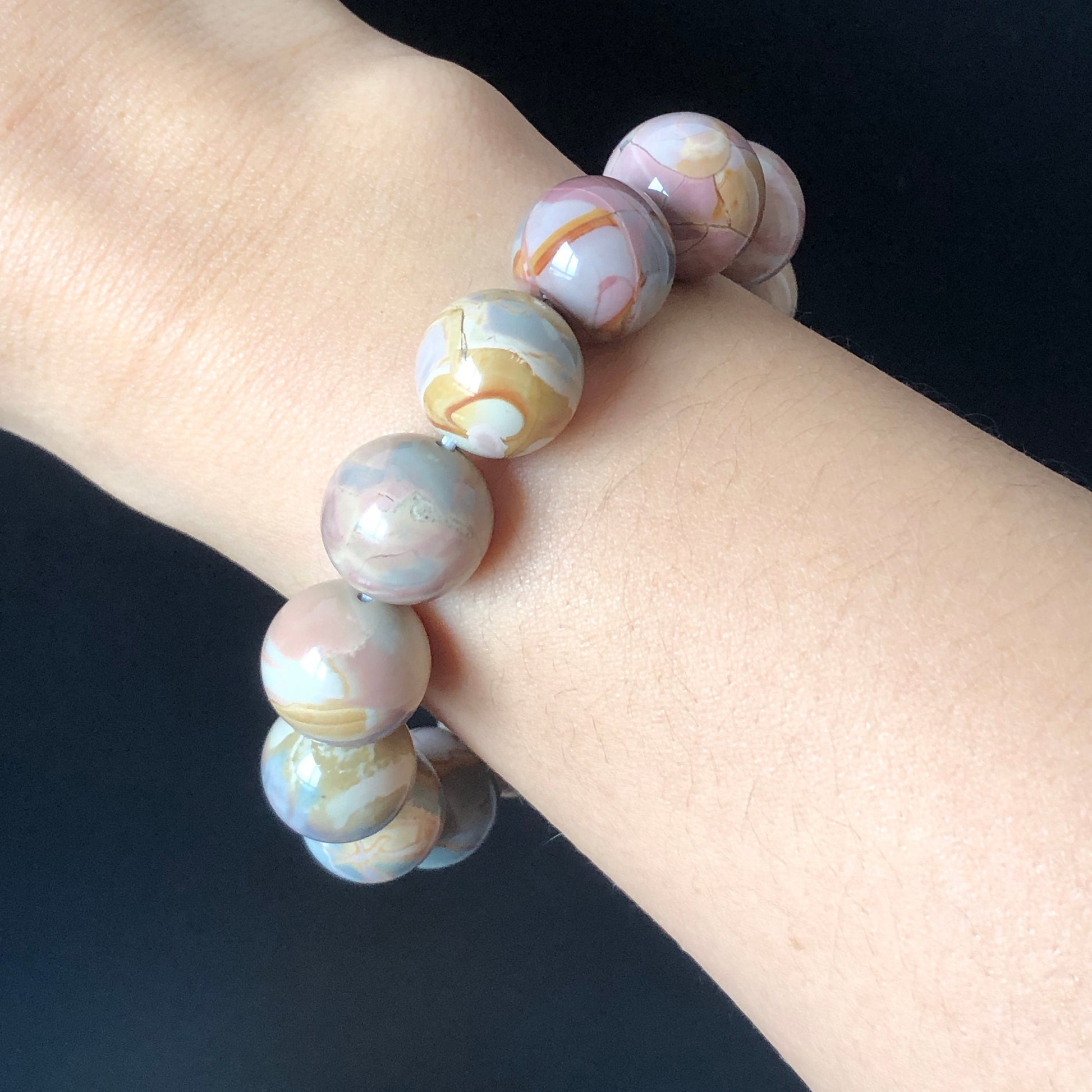 High Quality Natural Alashan Agate Bead Crystal Bracelet 13.8mm | Watercolour Swirl Pattern with Caramel Colour | Gradient Pink Purple Blue