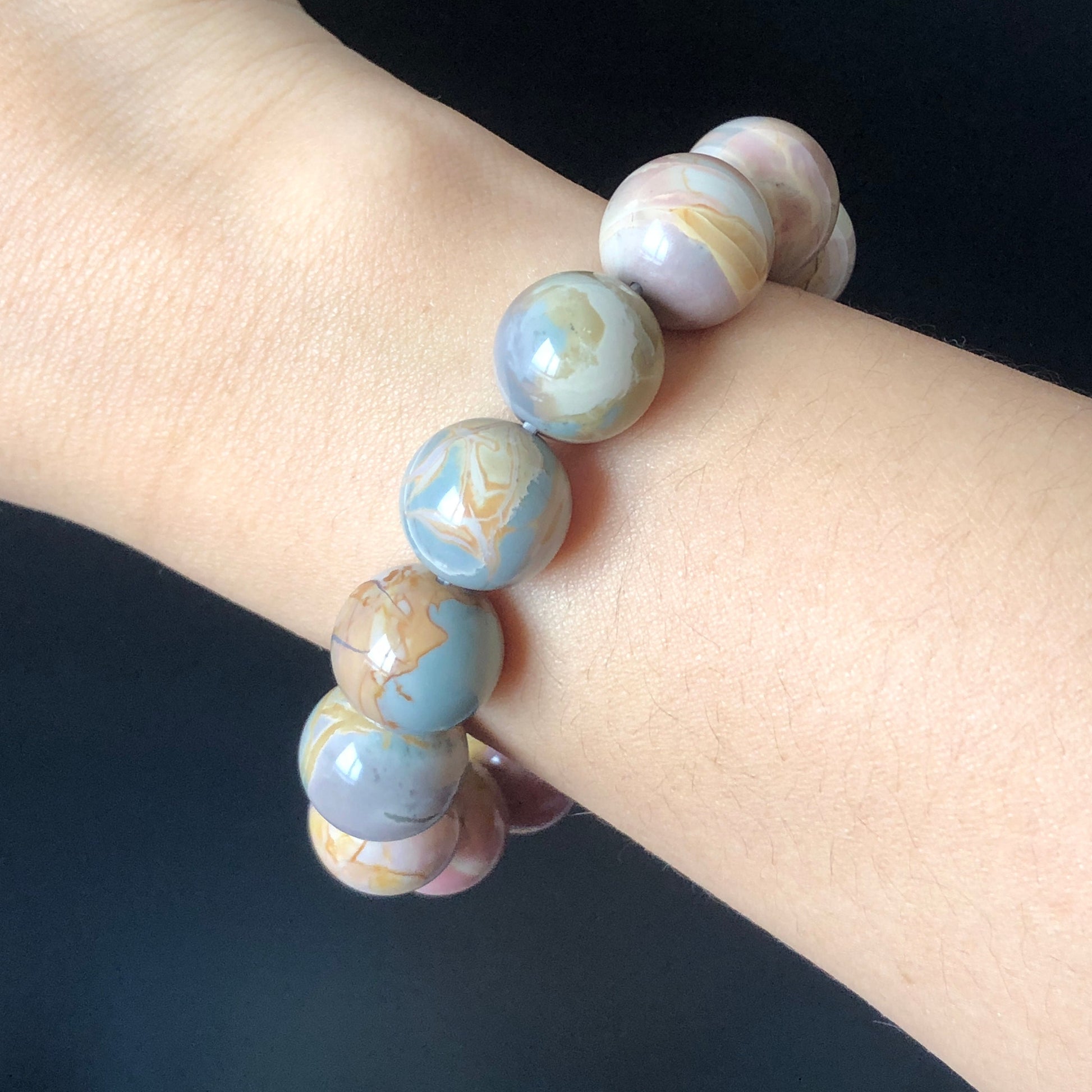 High Quality Natural Alashan Agate Bead Crystal Bracelet 13.8mm | Watercolour Swirl Pattern with Caramel Colour | Gradient Pink Purple Blue