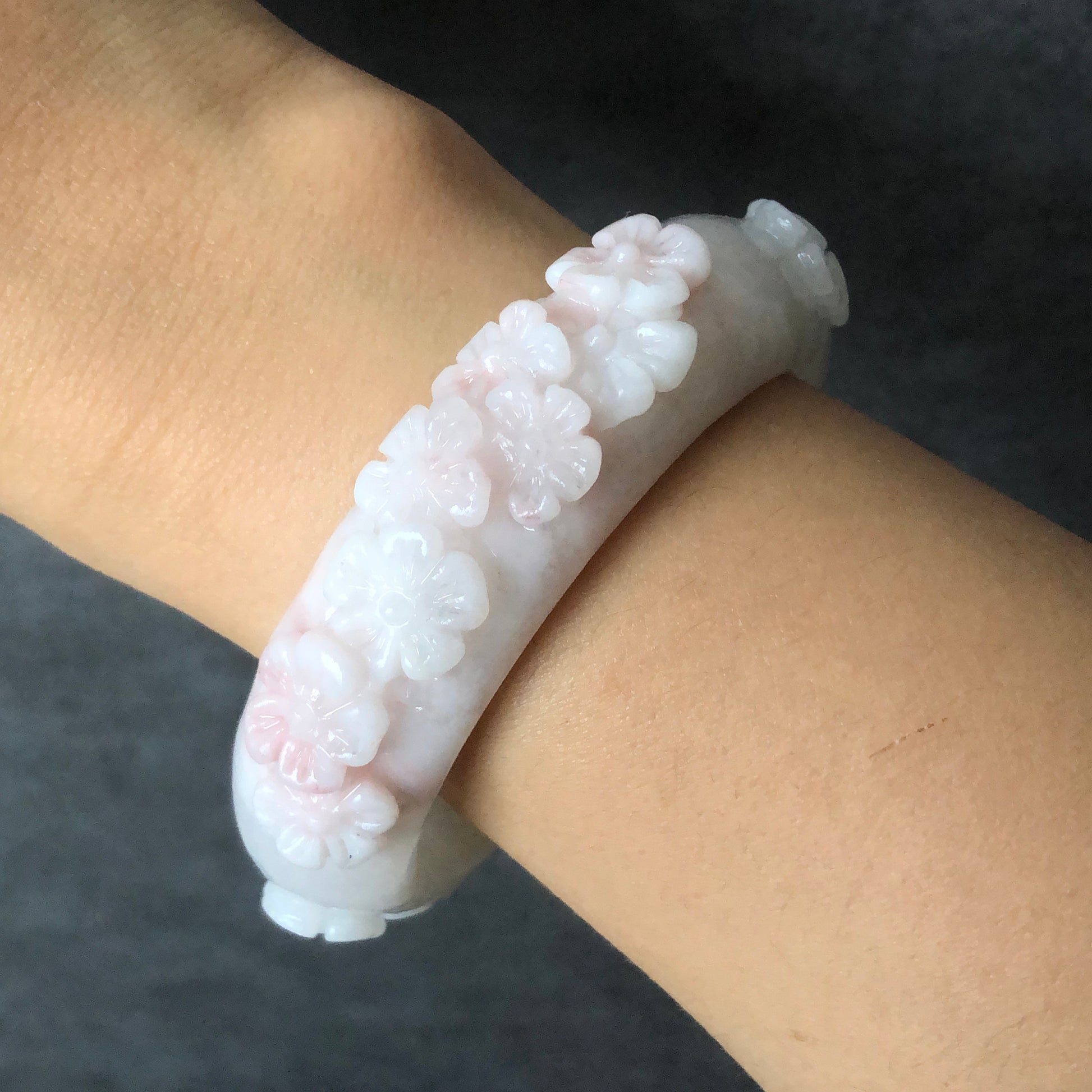 57.8mm Natural SheTaicui jade (Quartzite) Carved Flowers Bangle | Icy Milky Faint Pink | Crystal Gemstone Jewellery Bracelet | Fine Snow