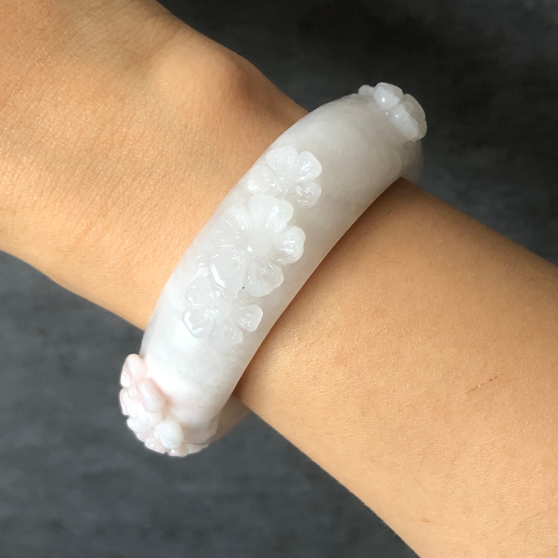 57.8mm Natural SheTaicui jade (Quartzite) Carved Flowers Bangle | Icy Milky Faint Pink | Crystal Gemstone Jewellery Bracelet | Fine Snow