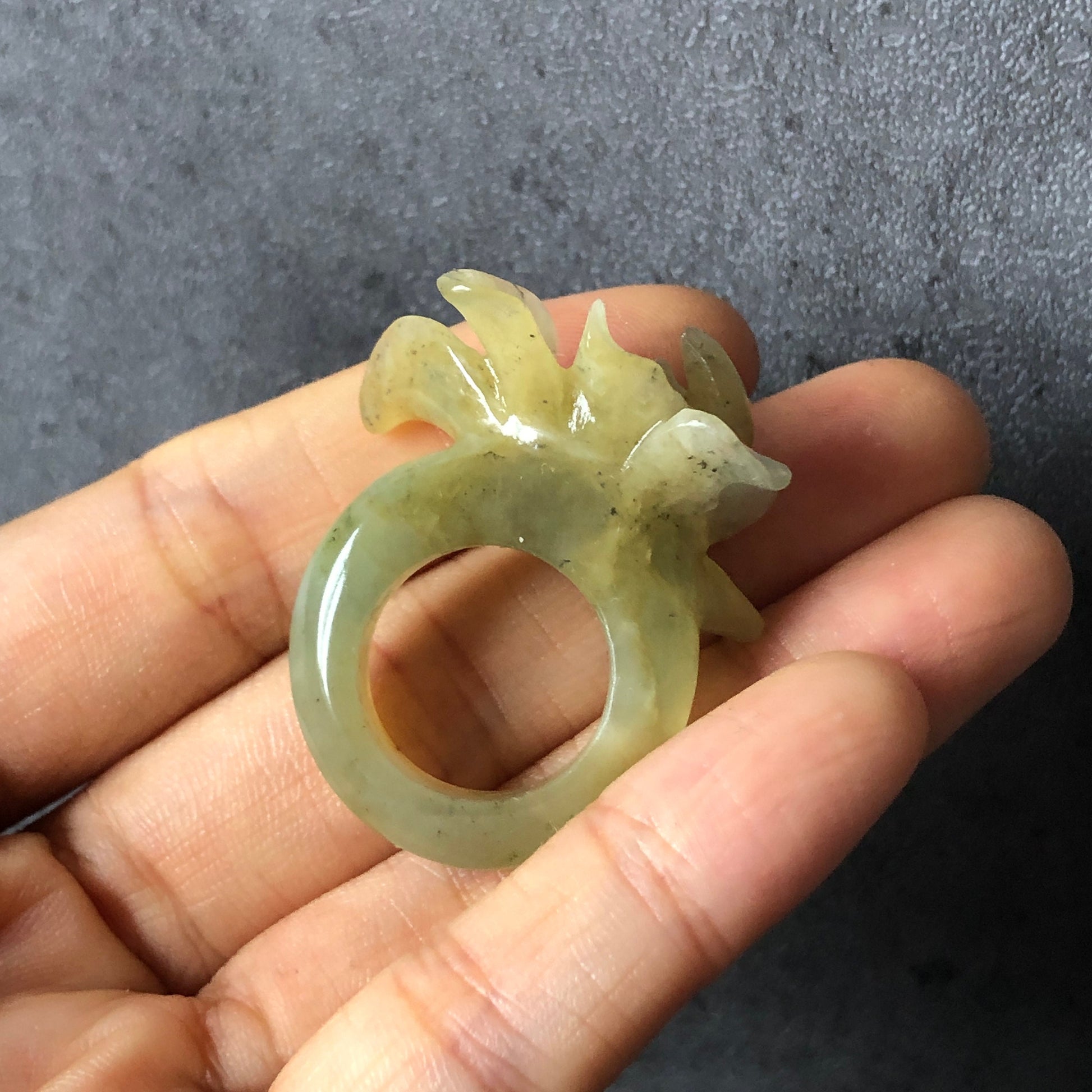 Natural Xiu Jade Serpentine Hand Craved Flower Blooming Yulan Ring | 16.2mm (US 5.5-6) | Yellow & Green | Crystal Stone Gemstone Ring