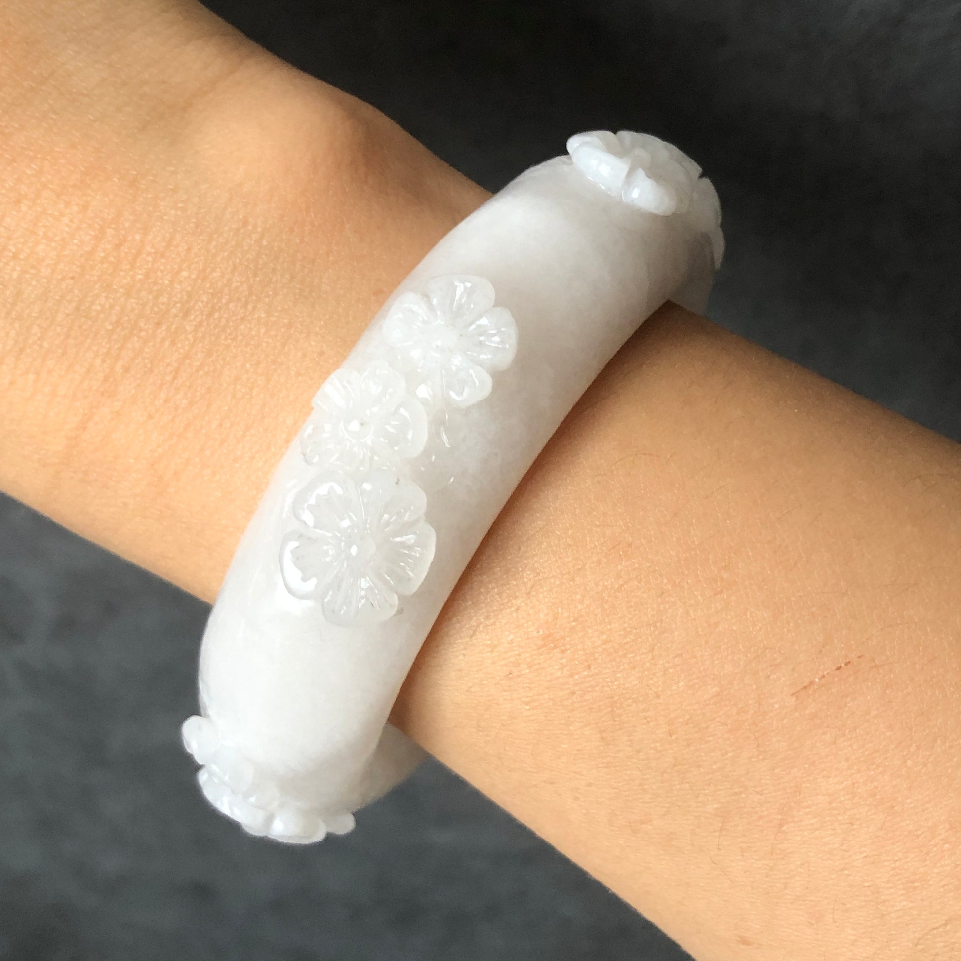 57.8mm Natural SheTaicui jade (Quartzite) Carved Flowers Bangle | Icy Milky Faint Pink | Crystal Gemstone Jewellery Bracelet | Fine Snow