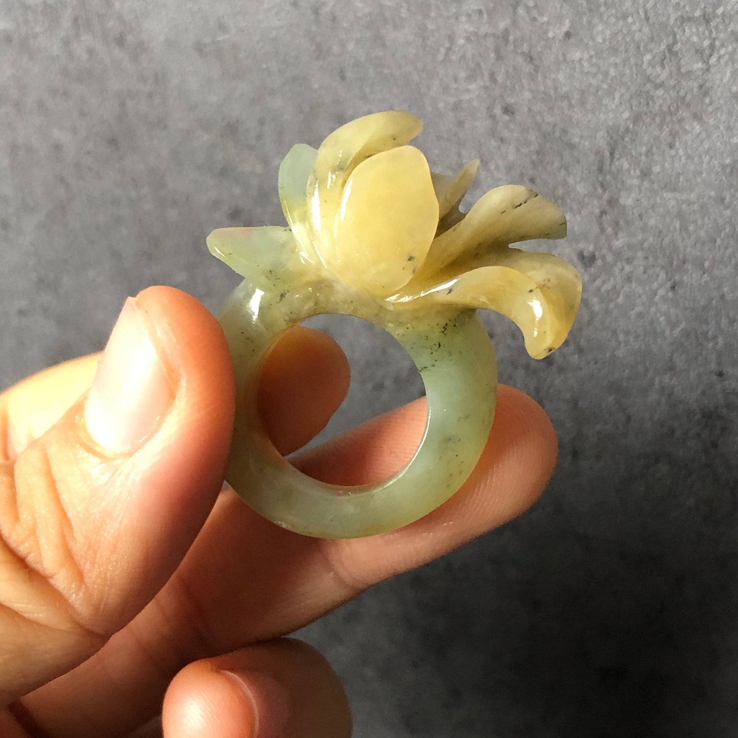 Natural Xiu Jade Serpentine Hand Craved Flower Blooming Yulan Ring | 16.2mm (US 5.5-6) | Yellow & Green | Crystal Stone Gemstone Ring