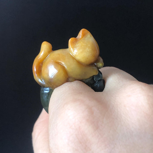 Natural Xiu Jade (Serpentine) Hand Craved Kitten Cat Flowers Stone Crystal Ring | Bi-colour Orange and Icy Green | 17.2mm (US 7-7.5)