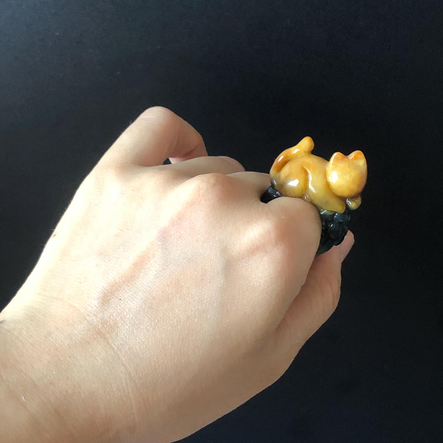 Natural Xiu Jade (Serpentine) Hand Craved Kitten Cat Flowers Stone Crystal Ring | Bi-colour Orange and Icy Green | 17.2mm (US 7-7.5)