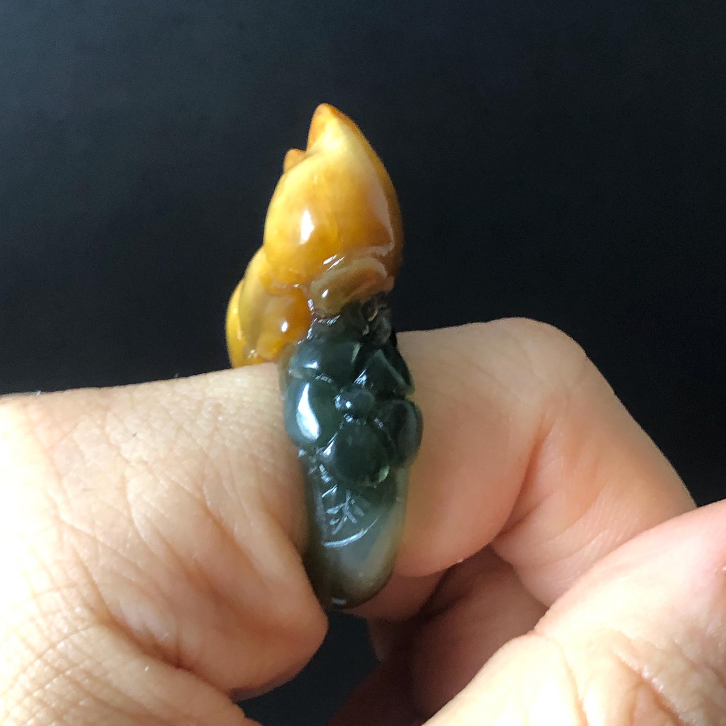 Natural Xiu Jade (Serpentine) Hand Craved Kitten Cat Flowers Stone Crystal Ring | Bi-colour Orange and Icy Green | 17.2mm (US 7-7.5)