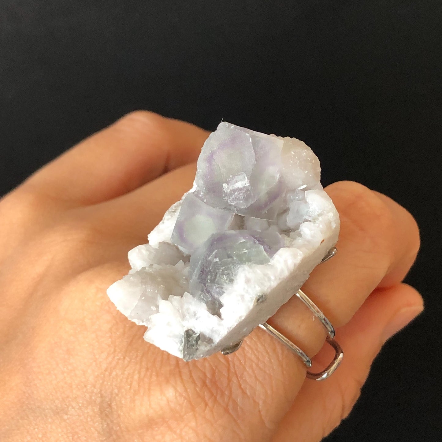 Raw Fluorite Ring, Blueberry Jelly in the snow, Big Raw Stone Ring Large Raw Crystal Ring, Huge Adjustable Statement Ring, Raw Mineral Ring, Chunky Irregular Ring Gift, silver-plated copper ring, February March Birthstone Ring, Huge Cocktail Ring Men