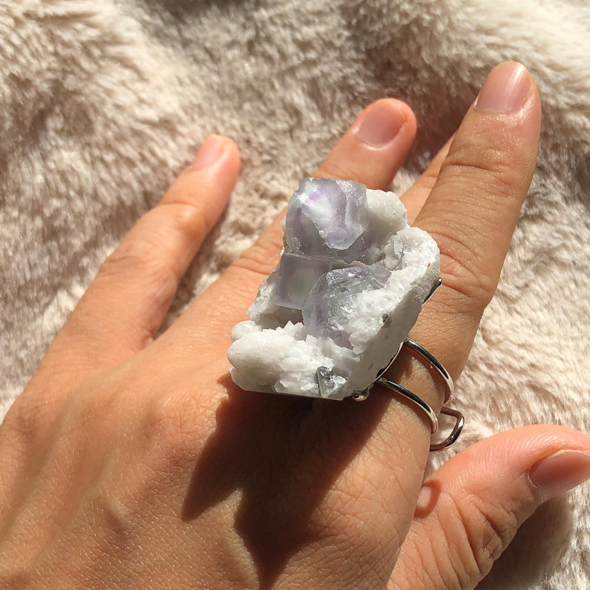 Raw Fluorite Ring, Blueberry Jelly in the snow, Big Raw Stone Ring Large Raw Crystal Ring, Huge Adjustable Statement Ring, Raw Mineral Ring, Chunky Irregular Ring Gift, silver-plated copper ring, February March Birthstone Ring, Huge Cocktail Ring Men