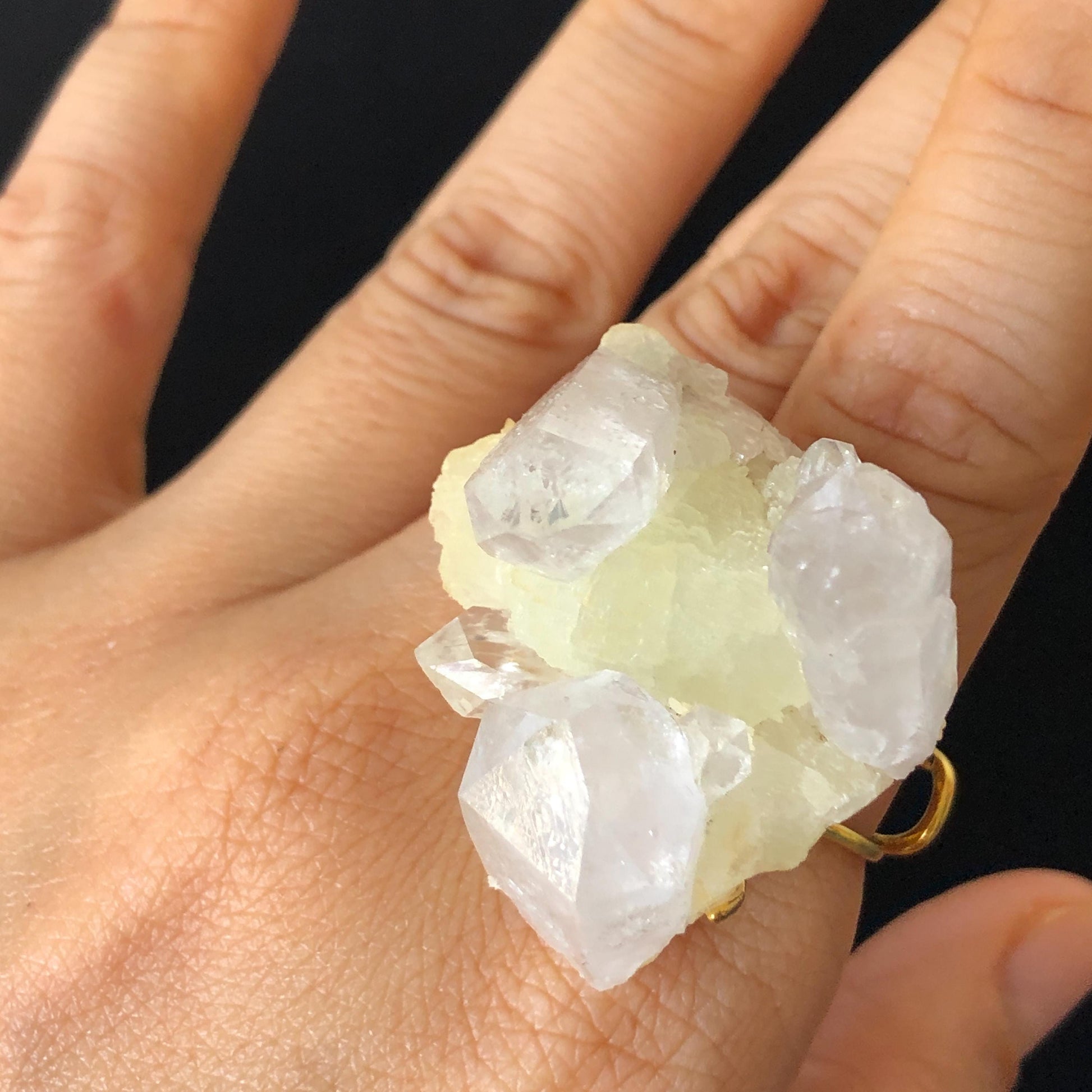 Raw Prehnite Quartz Cluster Ring with rainbow, Green Raw Stone Ring Big Massive Crystal Ring, Oversized Gemstone Jewelry, Irregular Ring, gold-plated copper ring, chunky huge cocktail ring, raw mineral ring, emotional healer, birthstone ring for men