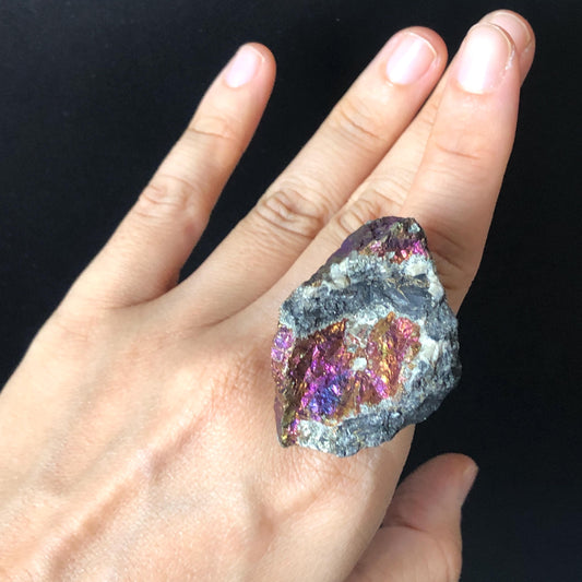 Raw Rainbow Bornite Ring, Peacock Ore, Transformation Stone, Large Raw Stone Ring Big Crystal Ring, Raw Mineral Ring, Chunky Irregular ring, silver-plated copper ring, adjustable band ring, huge cocktail ring, Extra Large Statement Ring, Birthstone