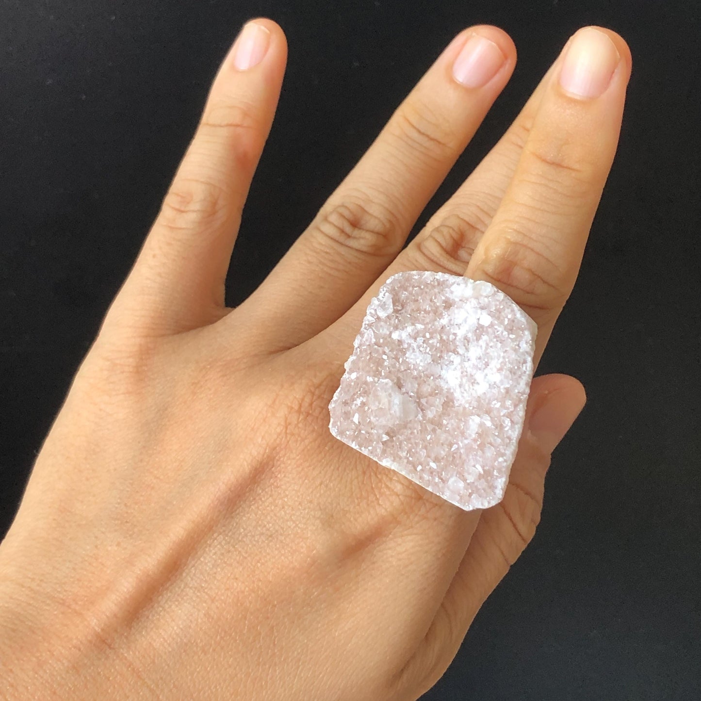 raw pink quartz ring, raw calcite ring , raw pink stone ring, raw pink quartz, pink quartz ring,  Raw Stone Ring, Big Raw Crystal Ring Xlarge, Rough Huge Statement Ring, Chunky Irregular Raw Mineral Ring, Huge Stone Ring, Large statement ring