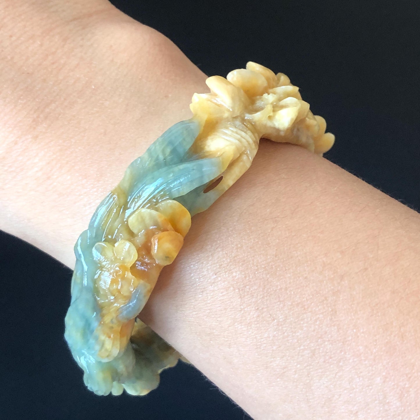 54.9mm Certificated Natural Xiu Jade Serpentine Hand Carved Nine-tailed fox with moon & flower bangle and pendant set | Custom Size Bracelet