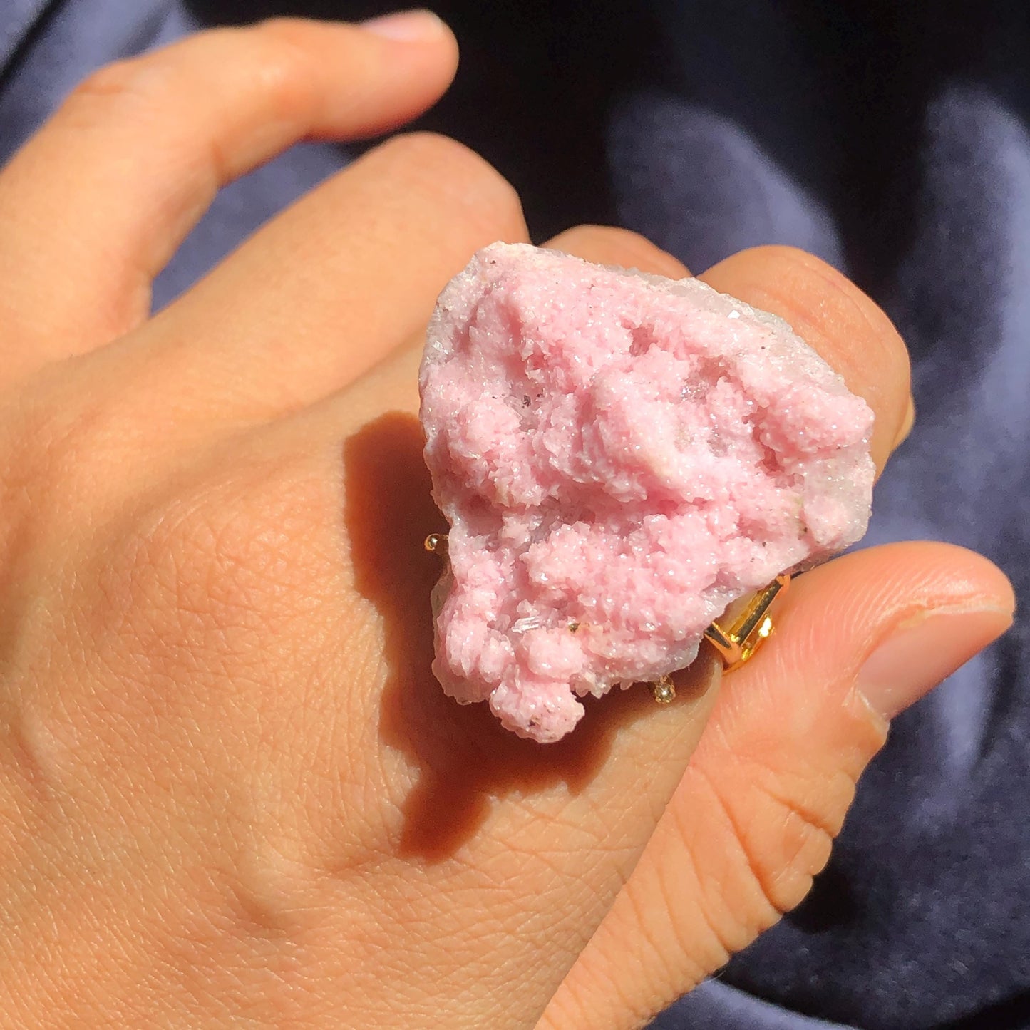 Pink Rhodochrosite Ring, gold-plated copper ring, adjustable statement ring, love stone, healing crystal, barbie pink raw stone ring, chunky raw crystal ring, irregular ring for men and women, birthstone gift for her and him, raw mineral ring