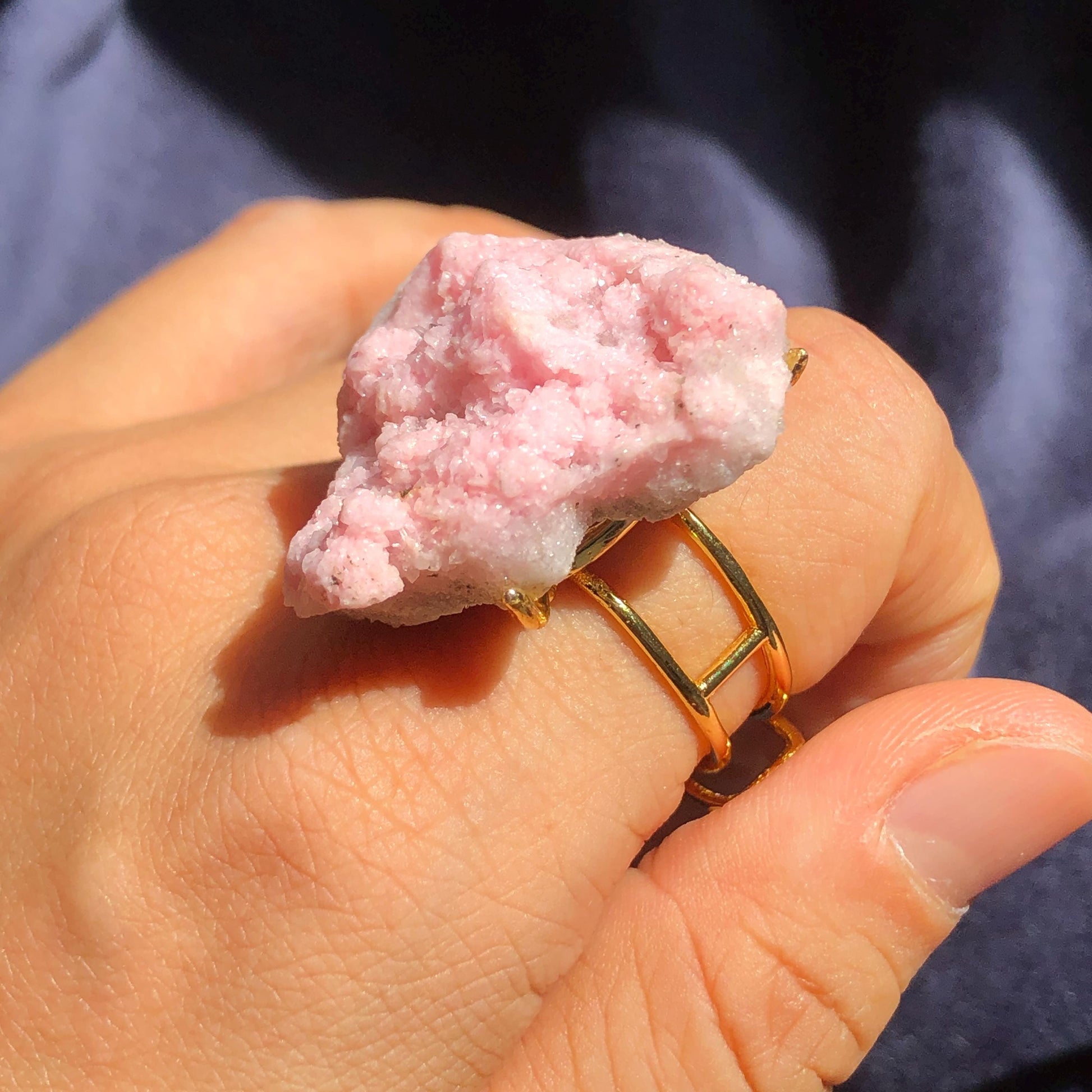 Pink Rhodochrosite Ring, gold-plated copper ring, adjustable statement ring, love stone, healing crystal, barbie pink raw stone ring, chunky raw crystal ring, irregular ring for men and women, birthstone gift for her and him, raw mineral ring