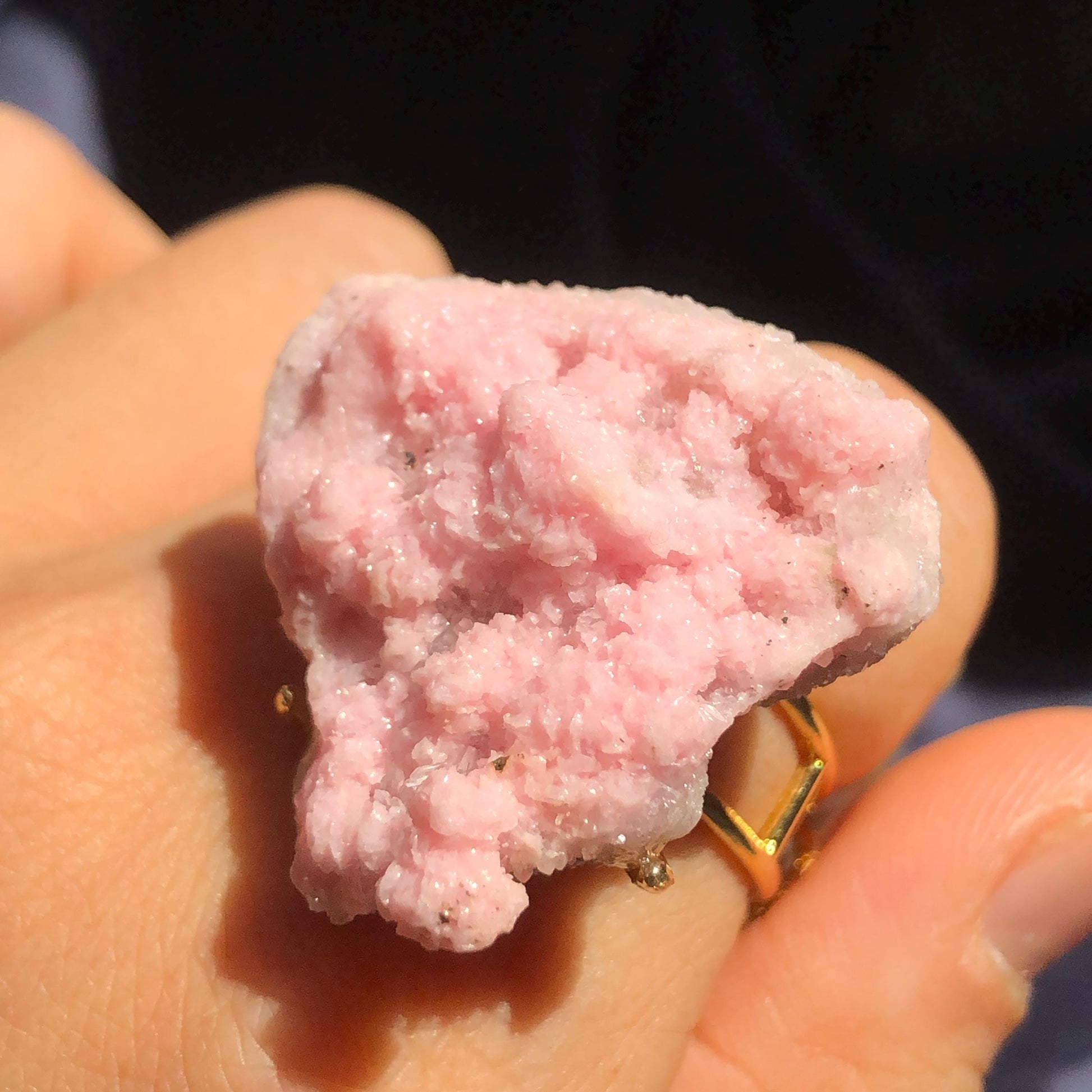 Pink Rhodochrosite Ring, gold-plated copper ring, adjustable statement ring, love stone, healing crystal, barbie pink raw stone ring, chunky raw crystal ring, irregular ring for men and women, birthstone gift for her and him, raw mineral ring