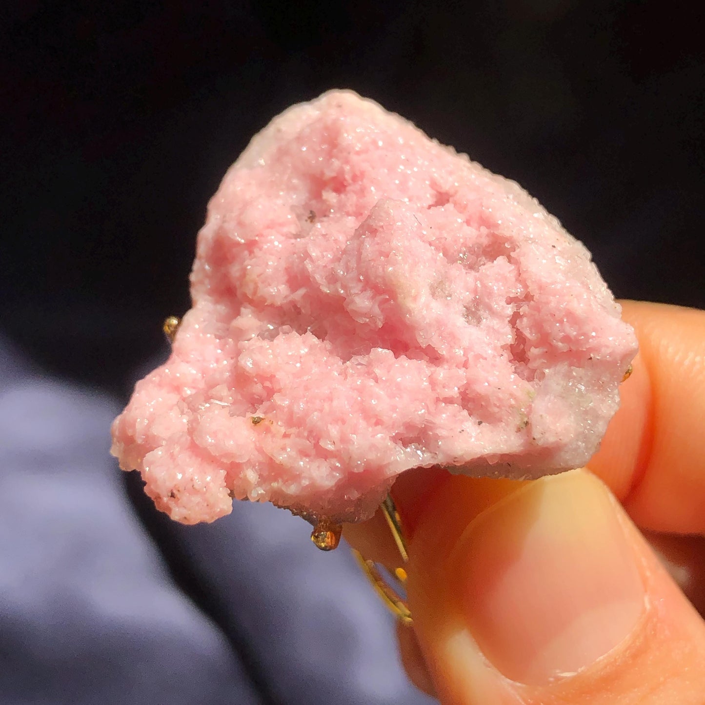 Pink Rhodochrosite Ring, gold-plated copper ring, adjustable statement ring, love stone, healing crystal, barbie pink raw stone ring, chunky raw crystal ring, irregular ring for men and women, birthstone gift for her and him, raw mineral ring